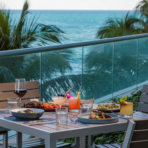 Miami Villa Dining Setup