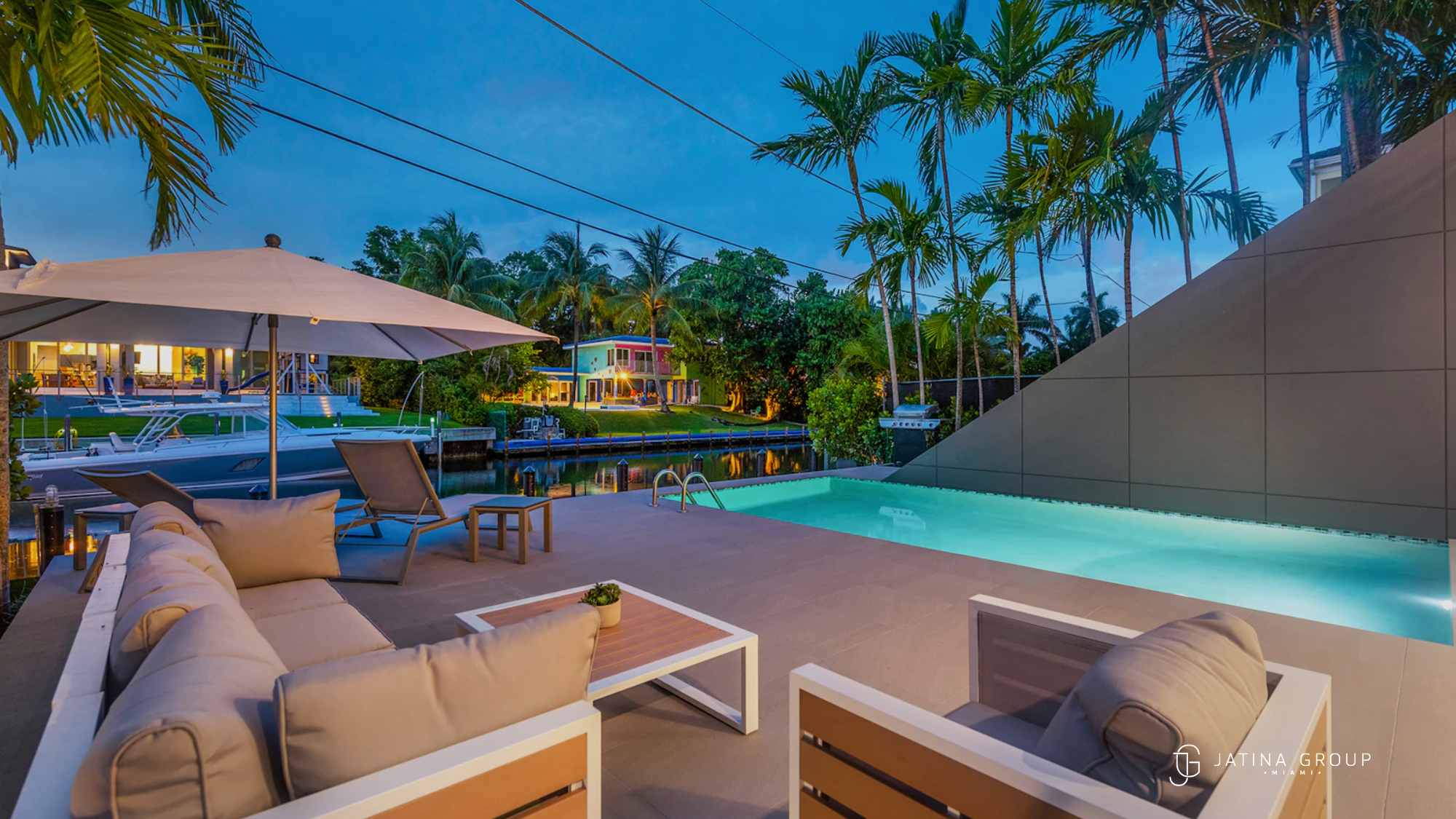 Miami Outdoor Dining Villa