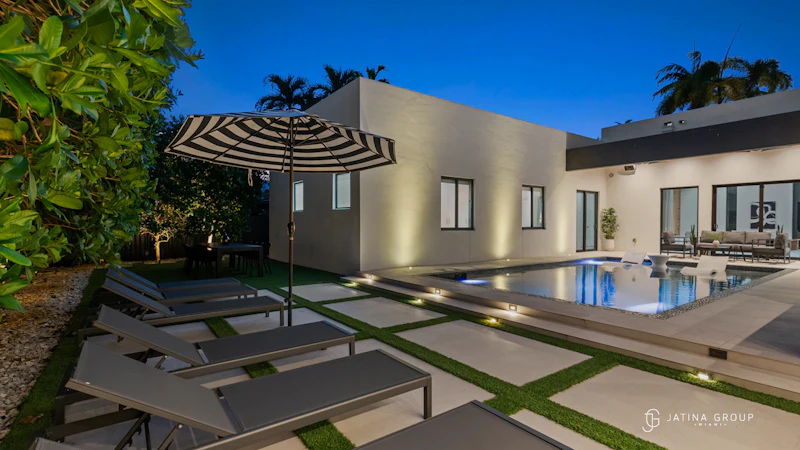 Private Villa Miami August Stay