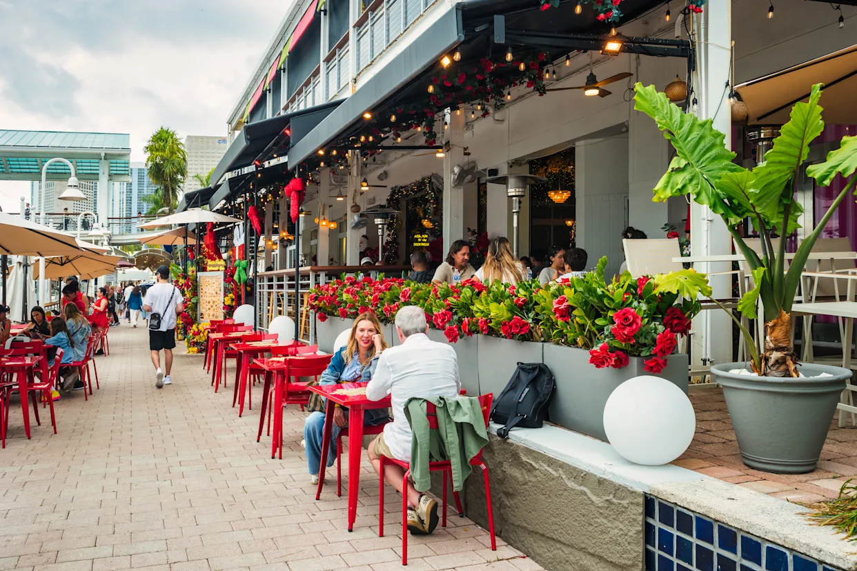 Pop Up Hot Wine Dessert Miami