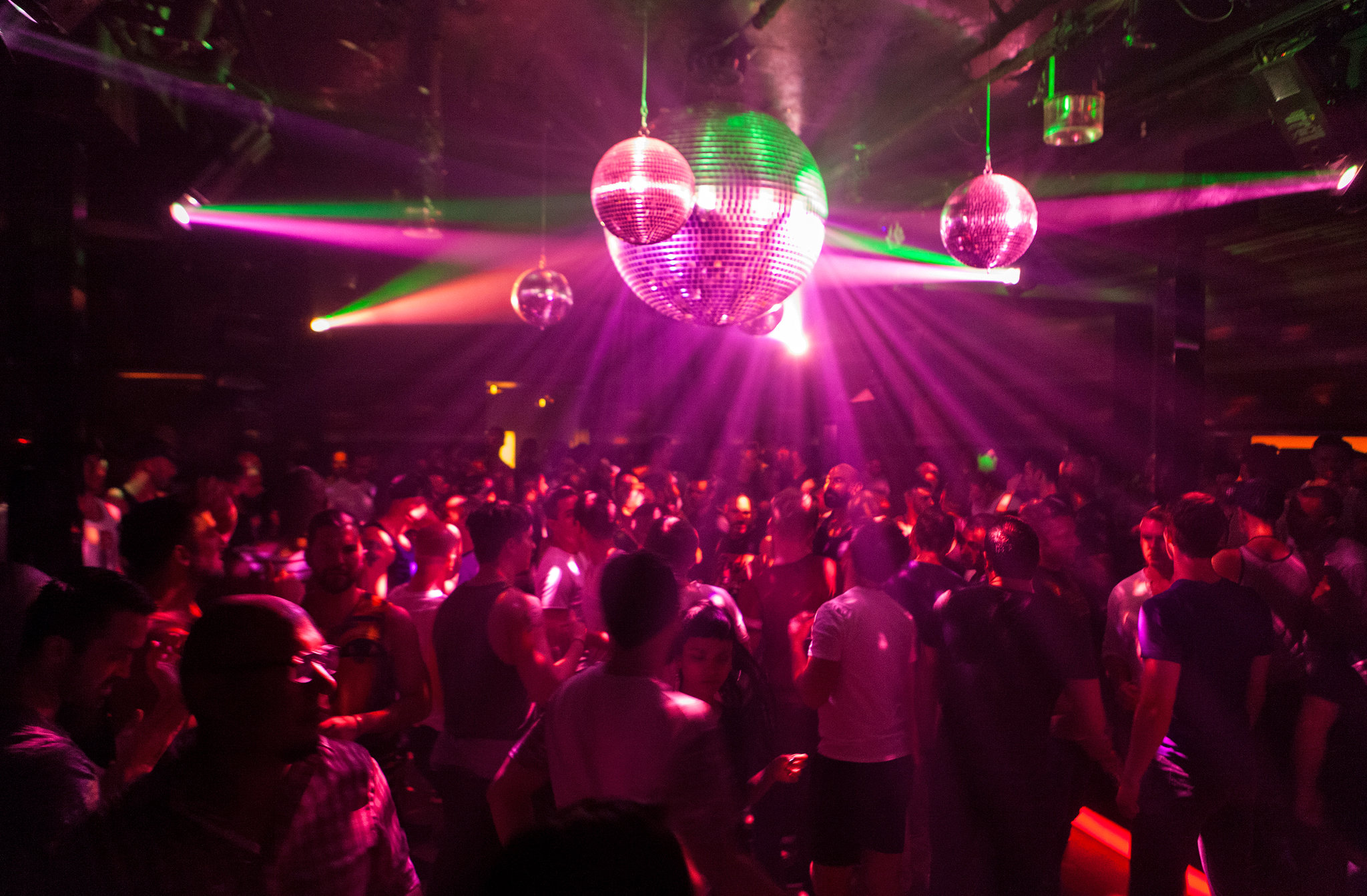 story-nightclub-miami-packed-dance-floor.png