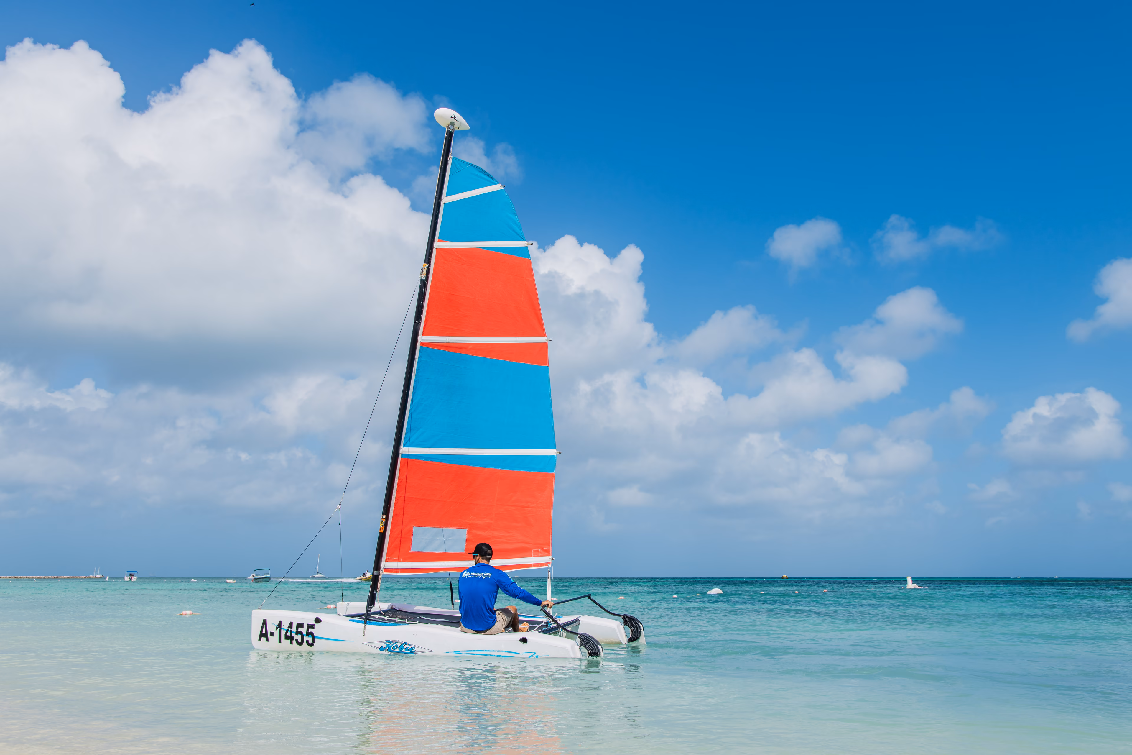 Hobie Beach Yacht Stop