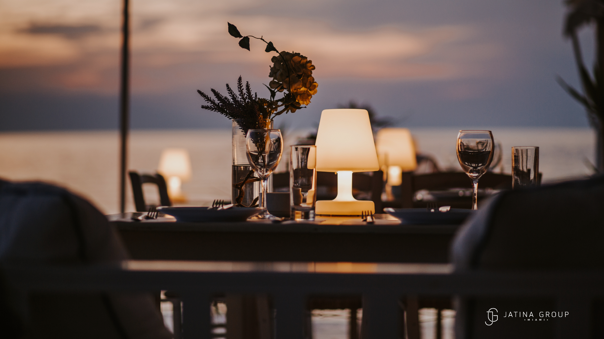 Villa Dining Sunset Miami