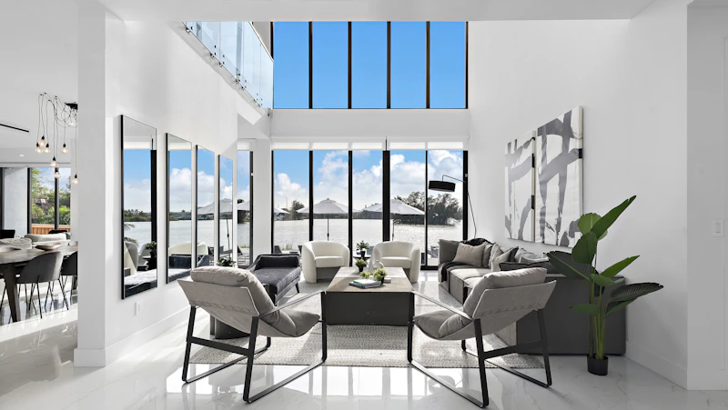 Villa Lago Waterfront