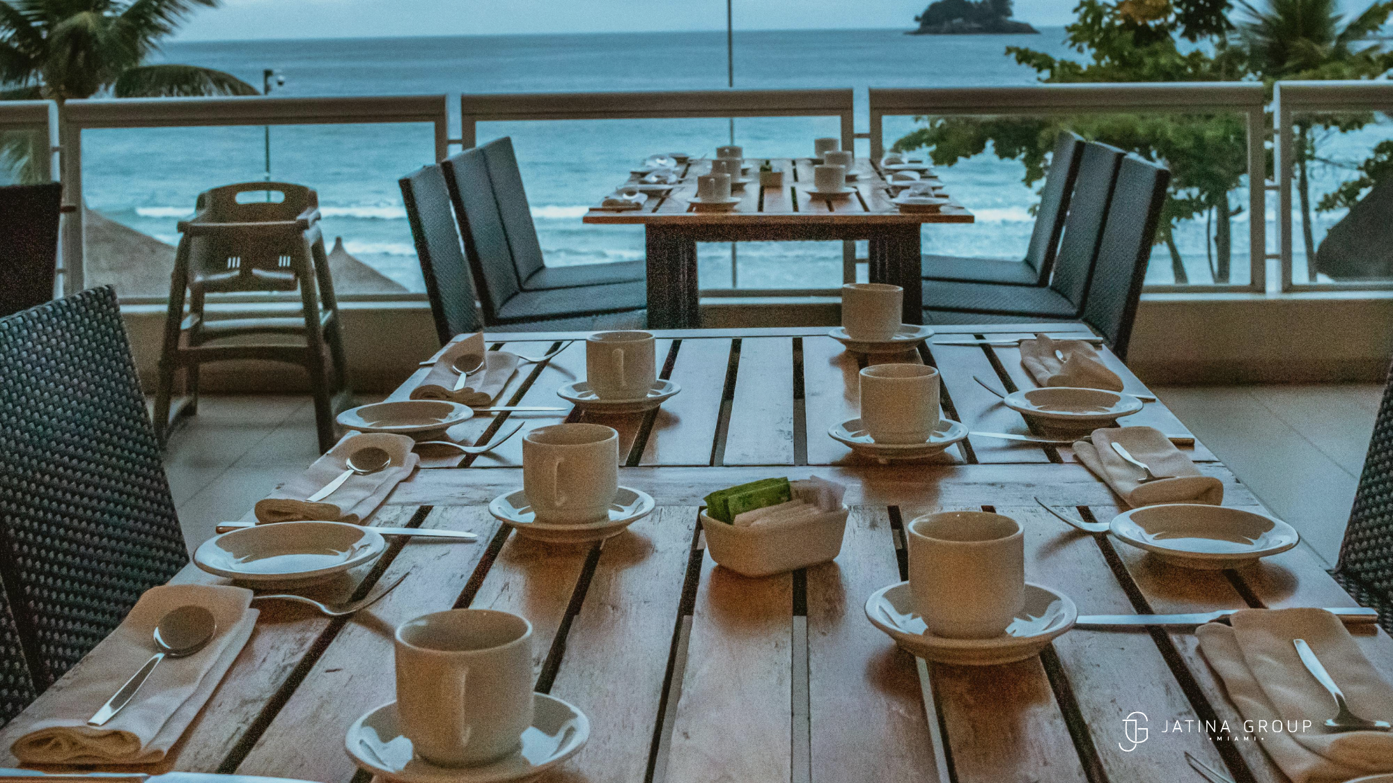 Florida Villa Tropical Dining