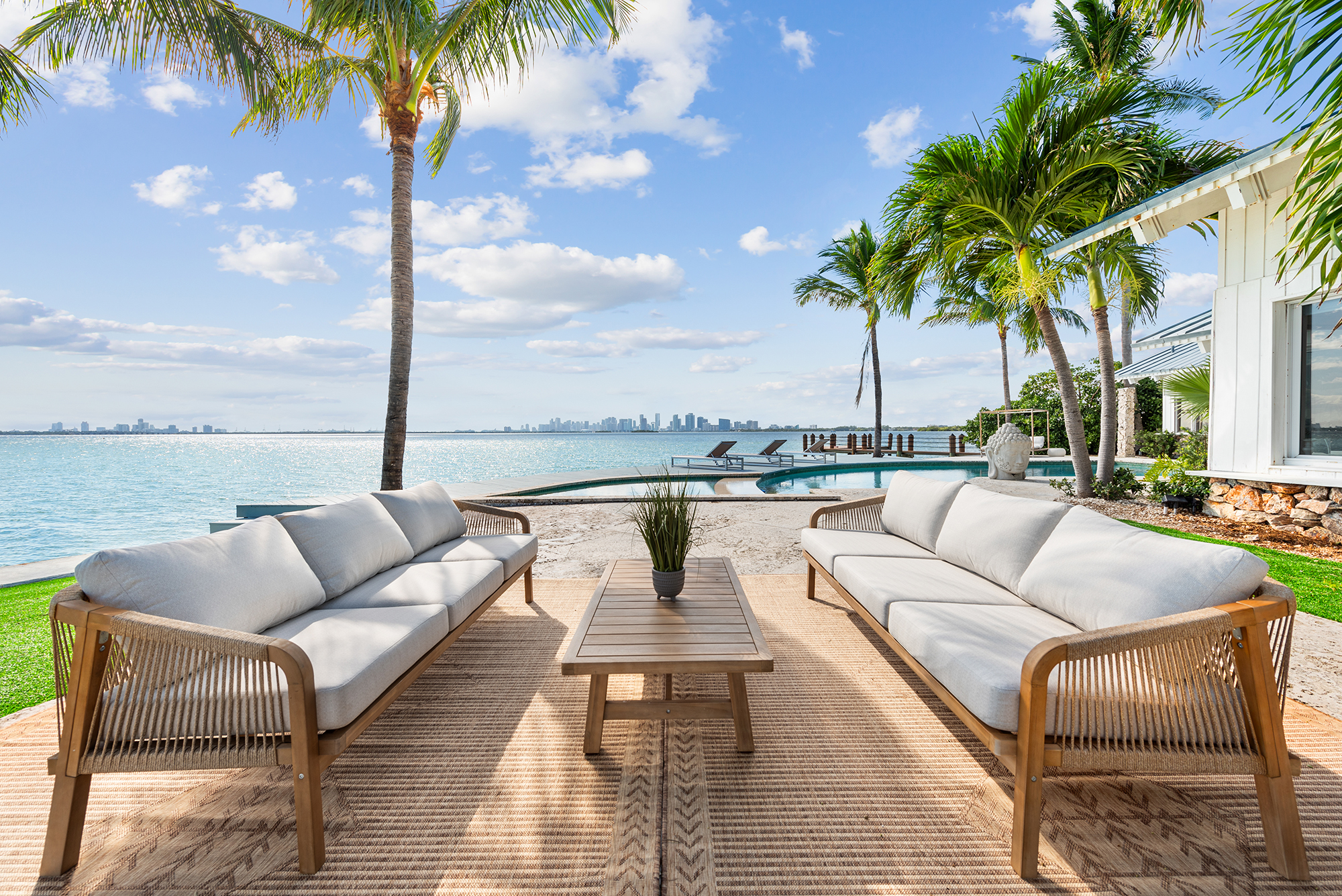 Spring Villa Pool Miami Detox