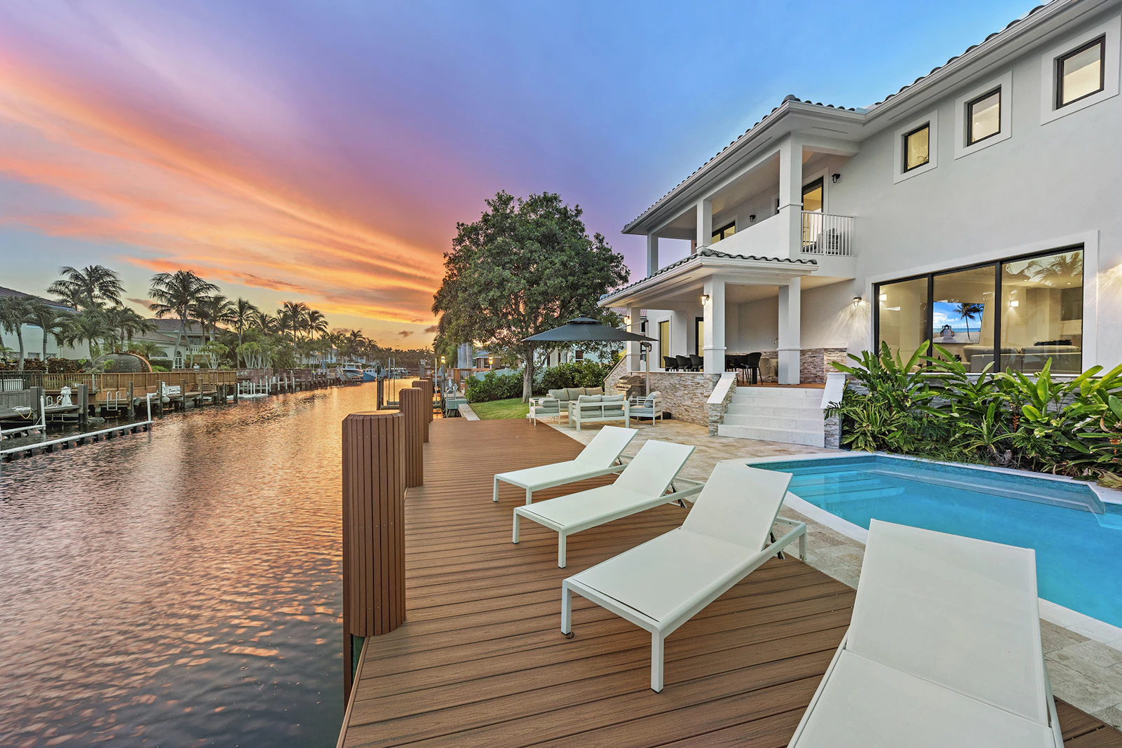 Hollywood Waterfront Villa