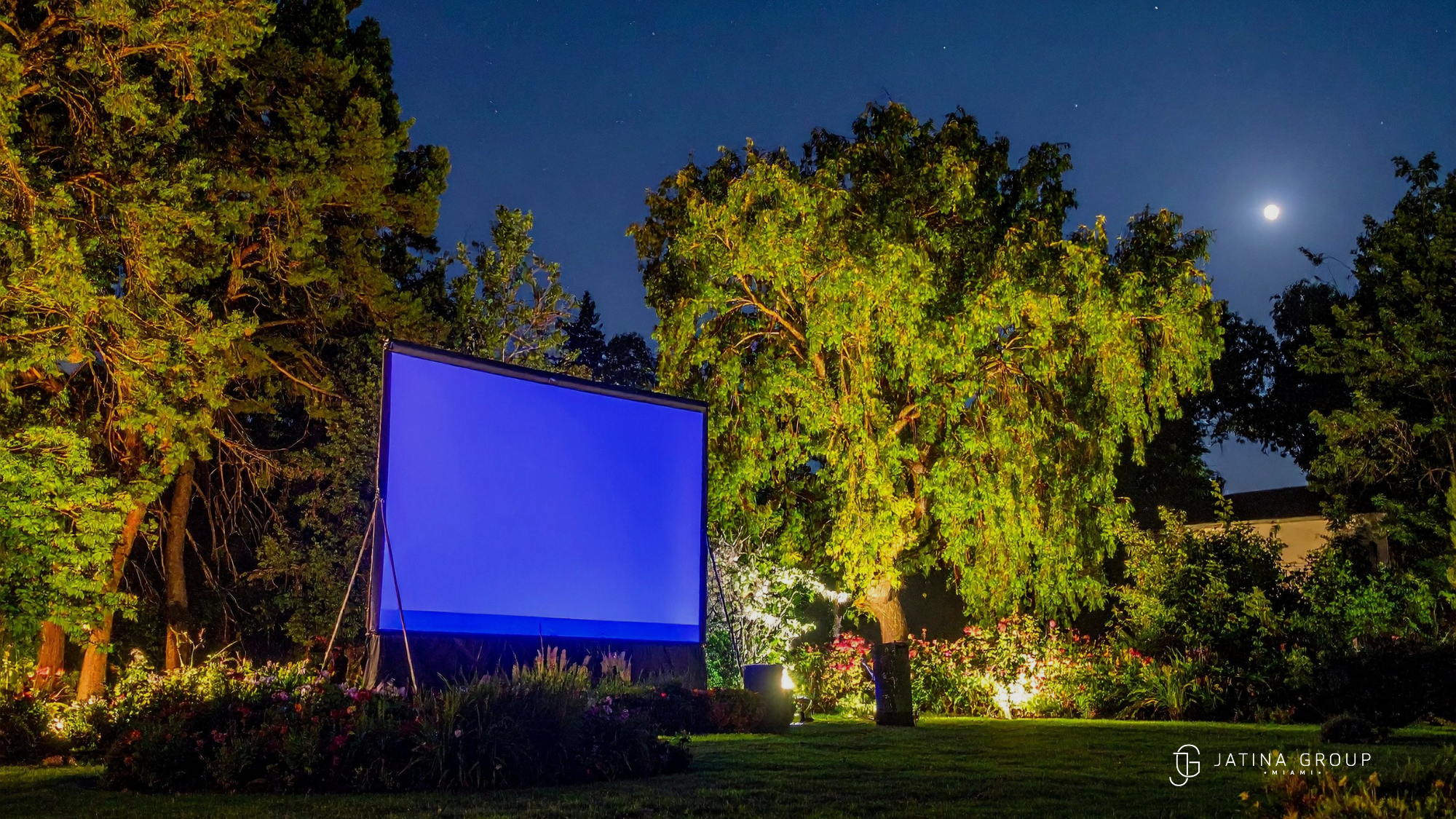 Outdoor Cinema Luxury Villa 2025