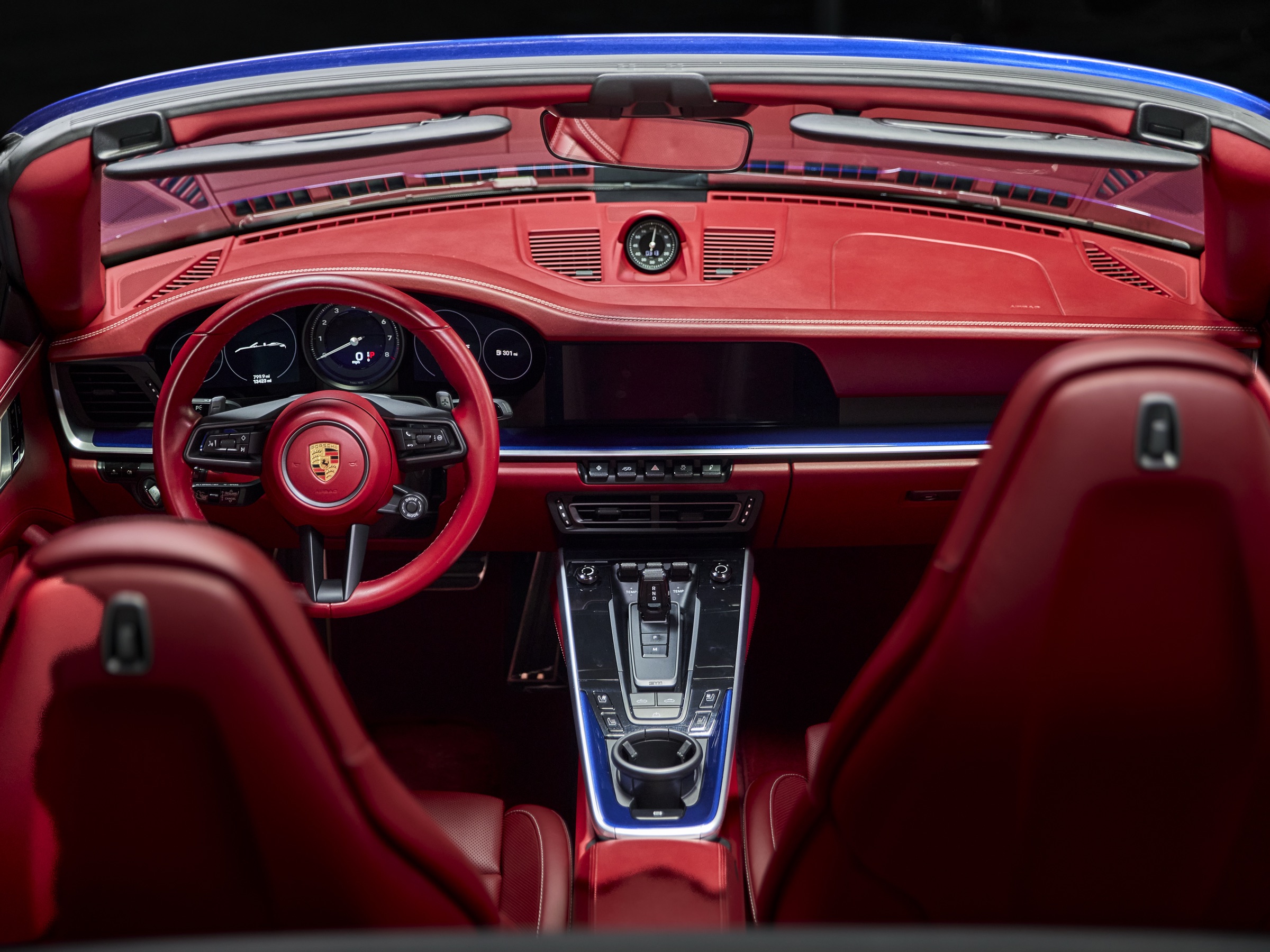 Miami Porsche 911 Carrera S Cabriolet rental image #4
