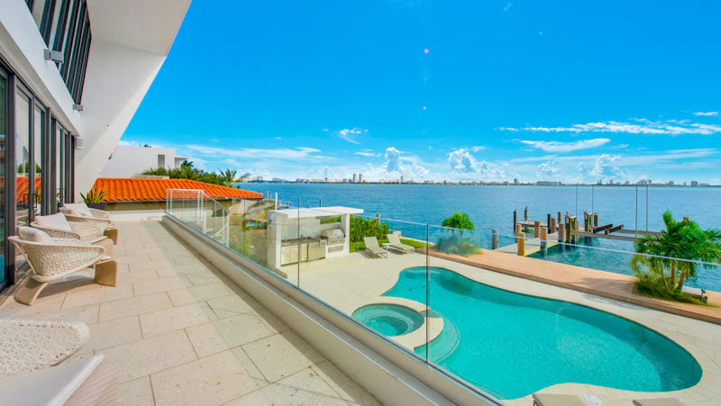 Villa Near Beach Miami