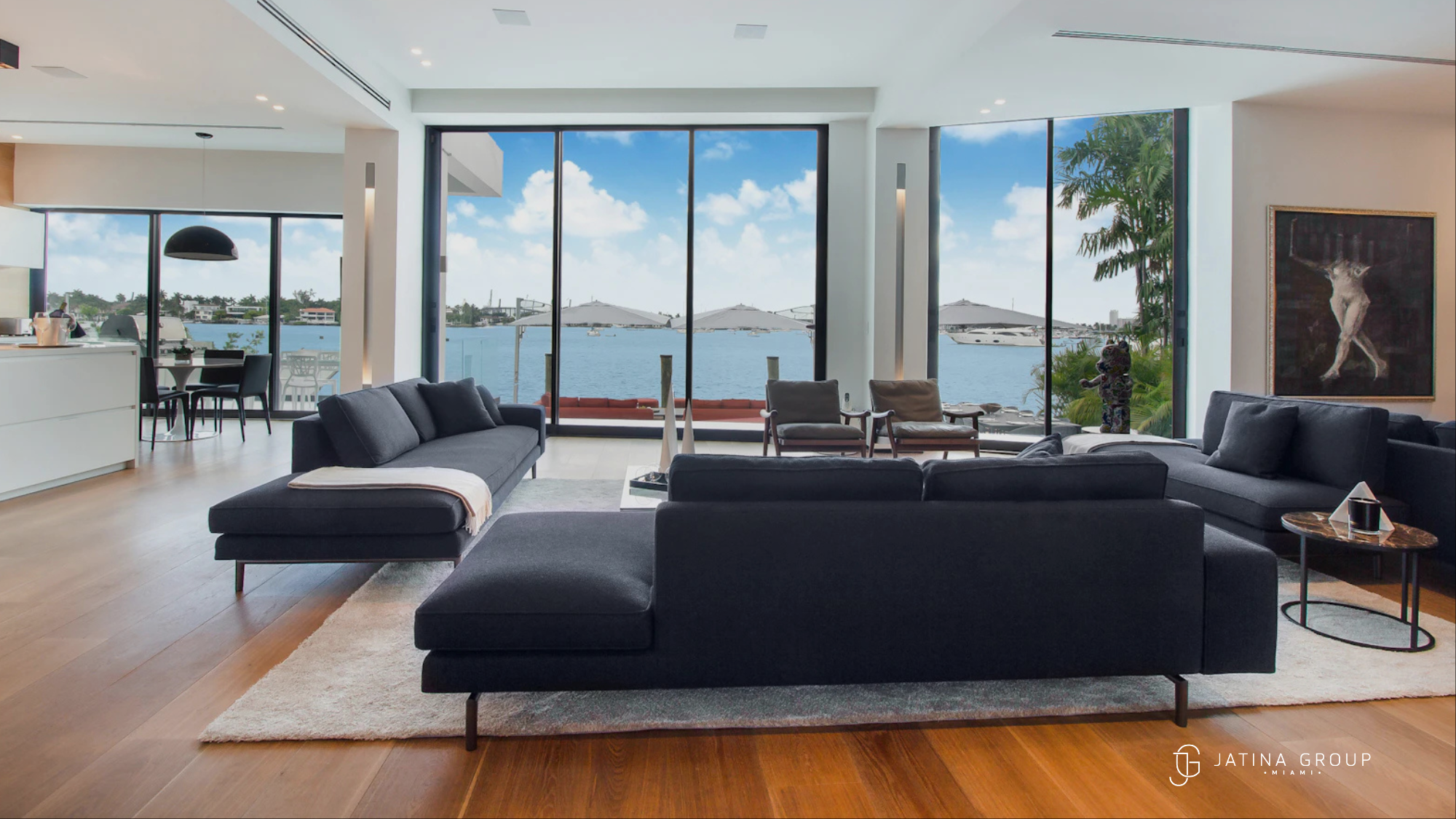 Villa Savant Primary Suite