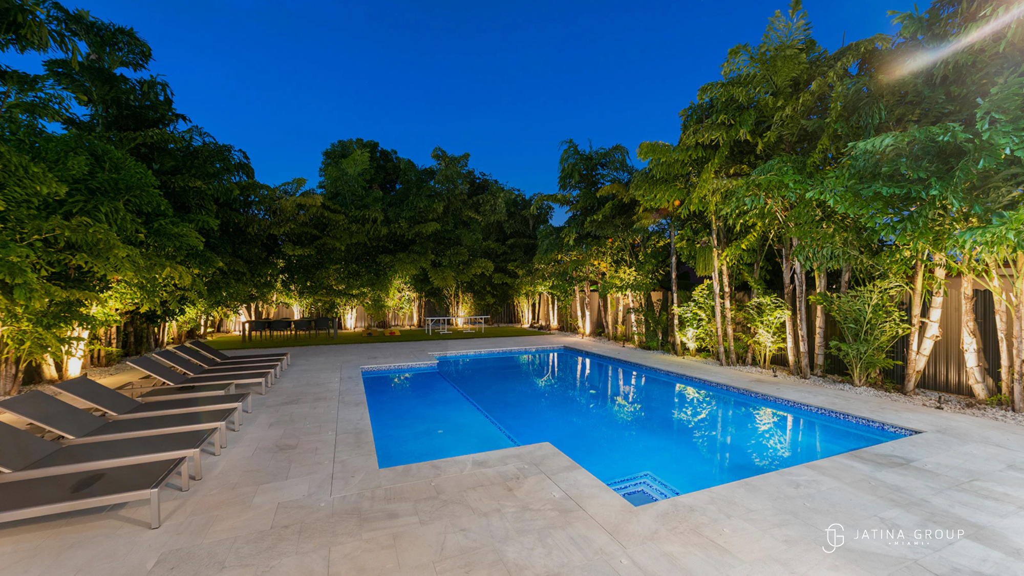 Luxury Stays Near Miamis Best Light Shows And Nightlife