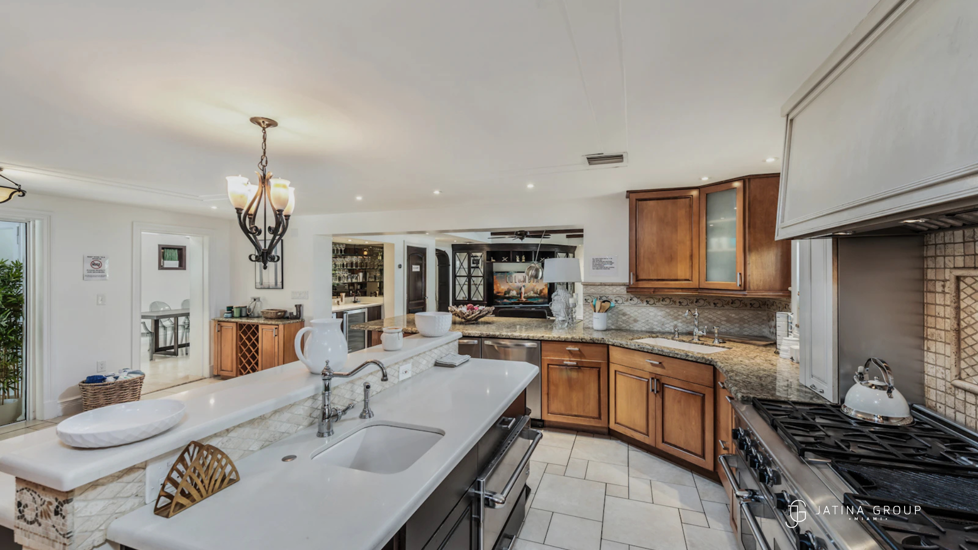 Villa Amenities Dinner