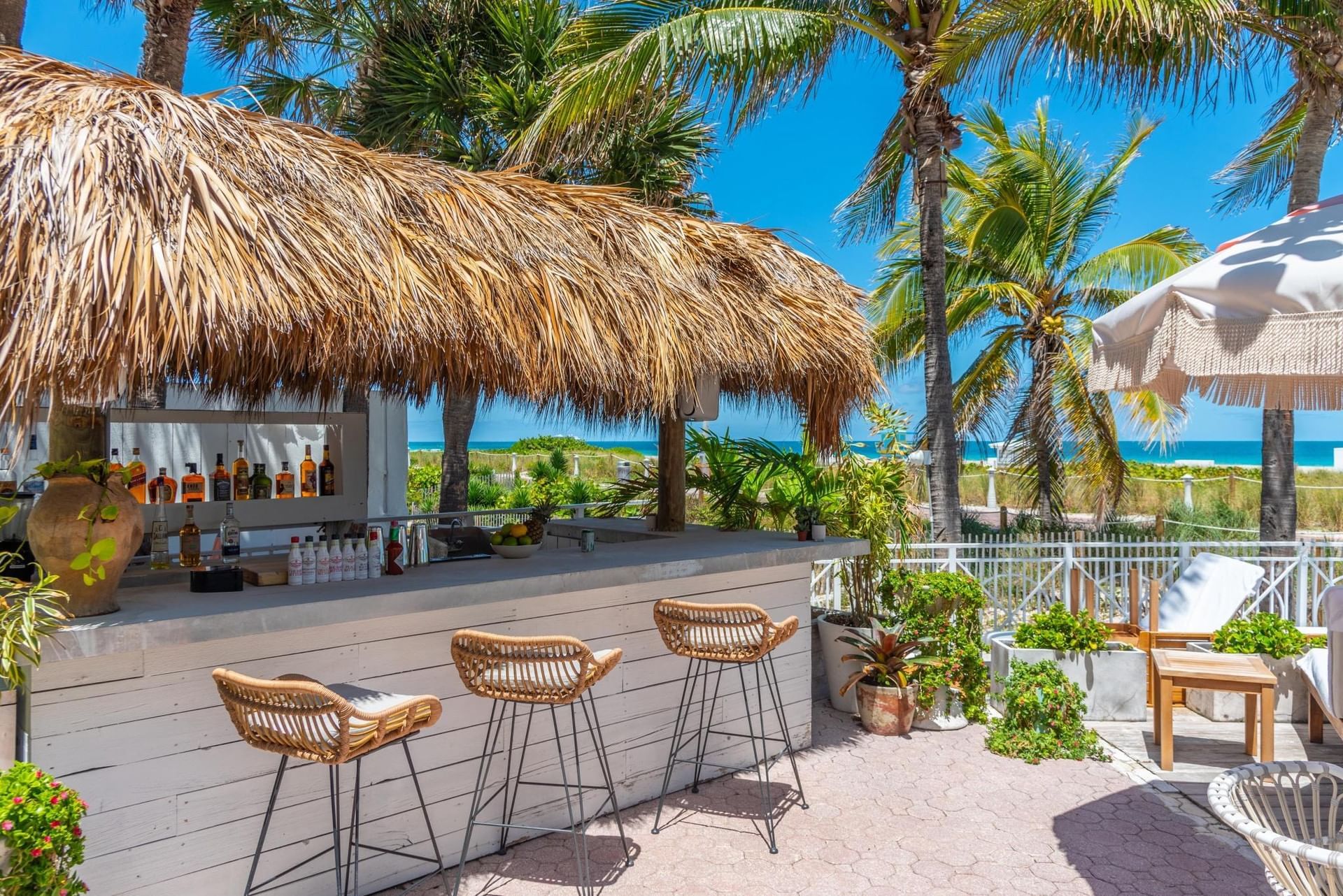 Miami Beach Clubs The Savoy Hotel And Beach Club Miami Sandbar 08