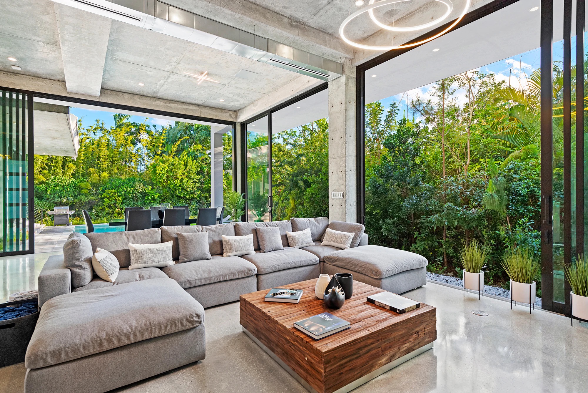 Villa Infinity Miami Fashion Rental