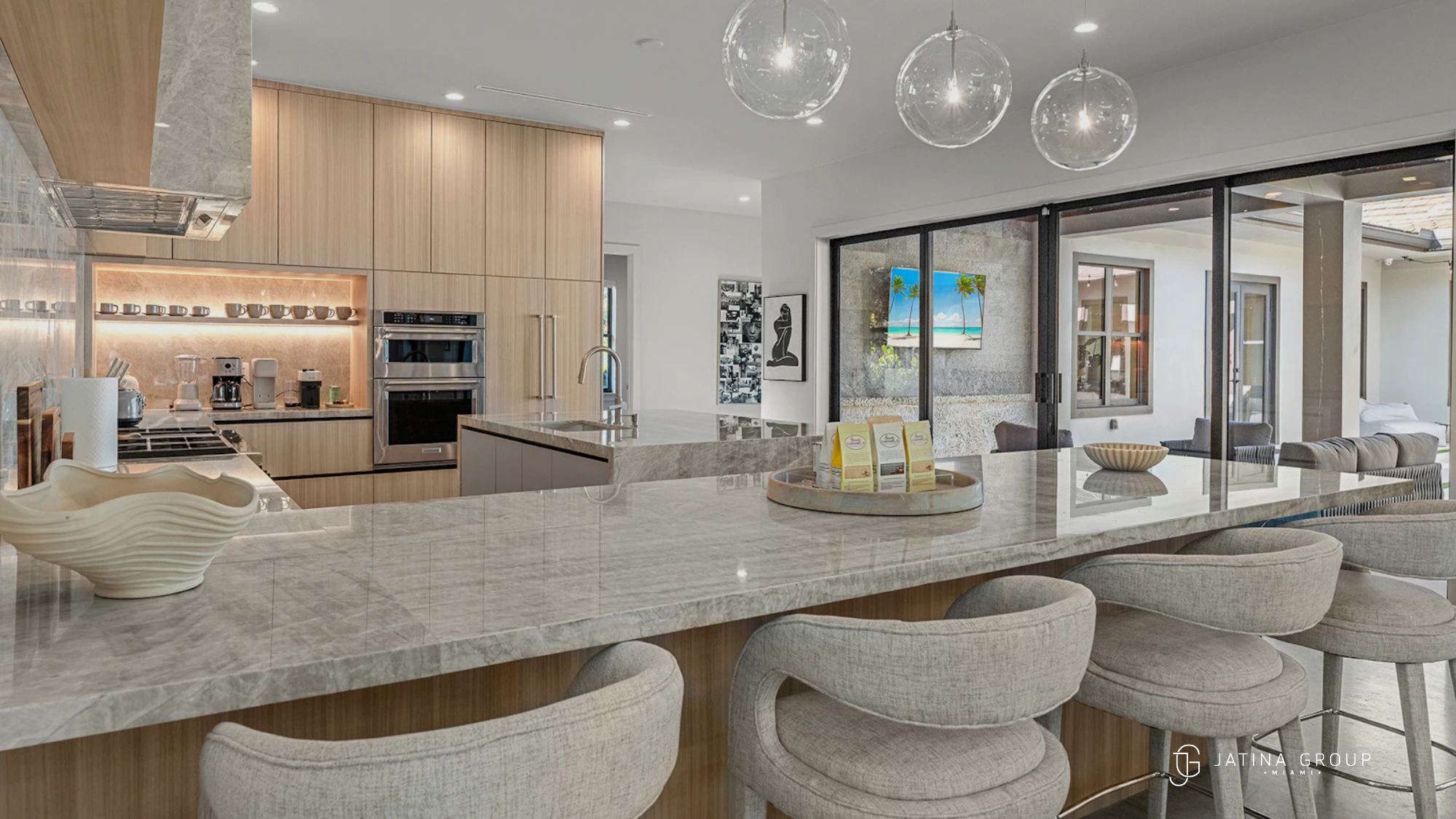 Private Chef or Fine Dining? The Best Gourmet Options for Your Miami Beach Stay