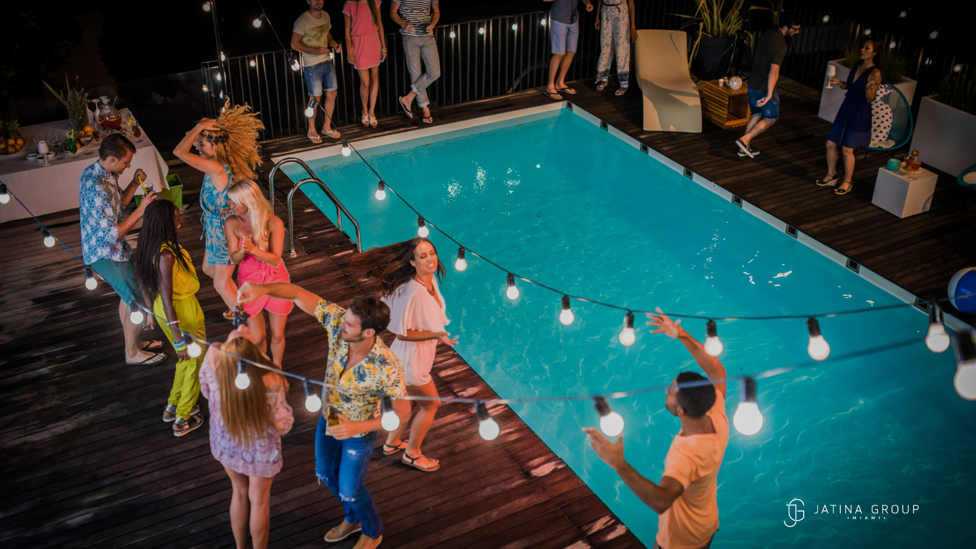 Surfcomber Hotel Pool Party
