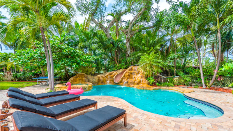 Group Vacation Home Miami