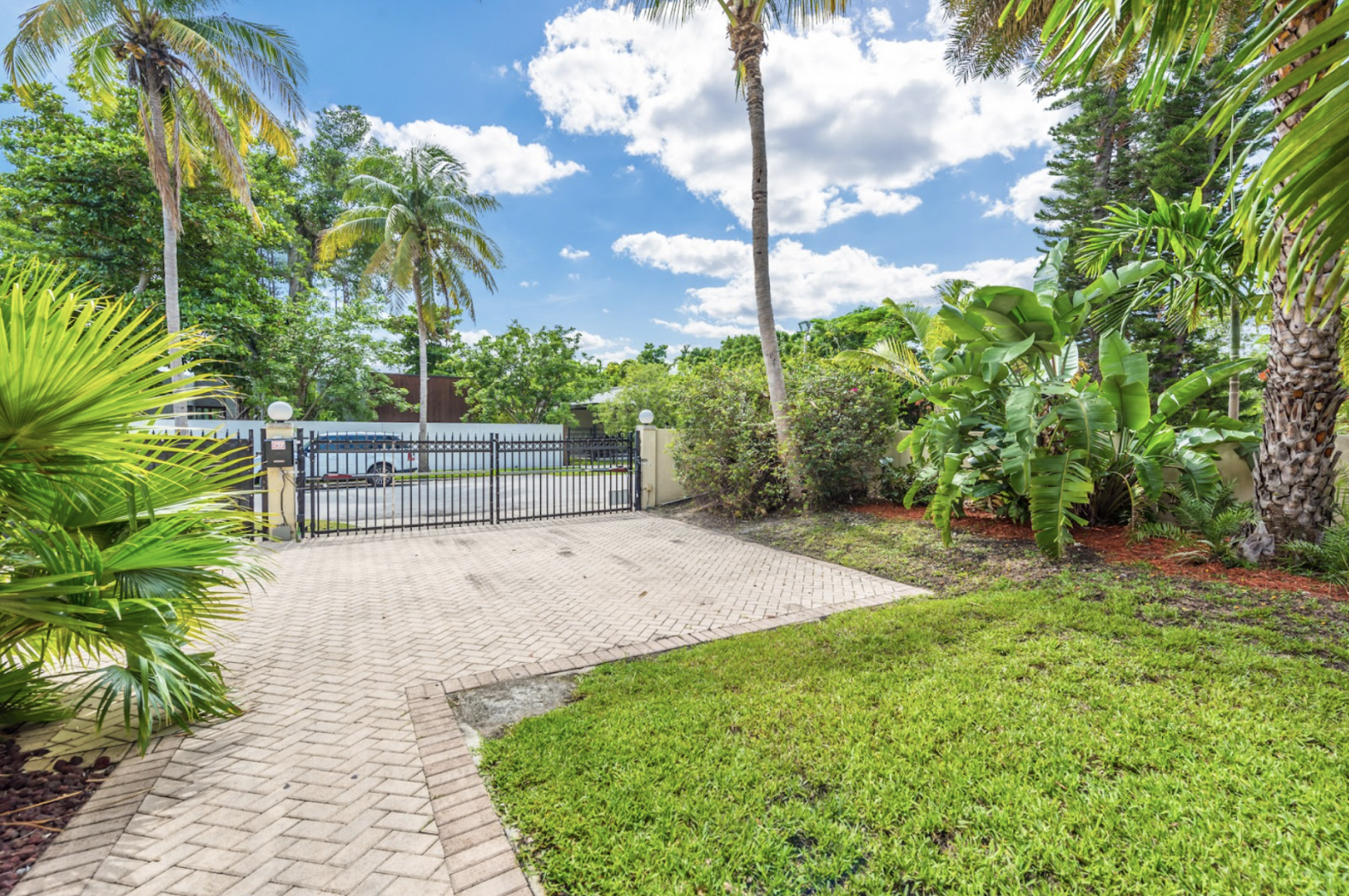 Gated Miami Villa Luxury