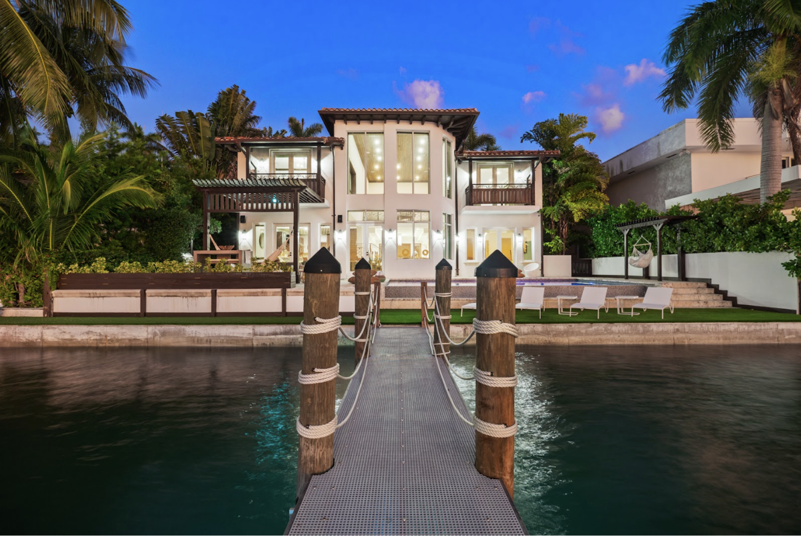 Private Dock Villa Luxury