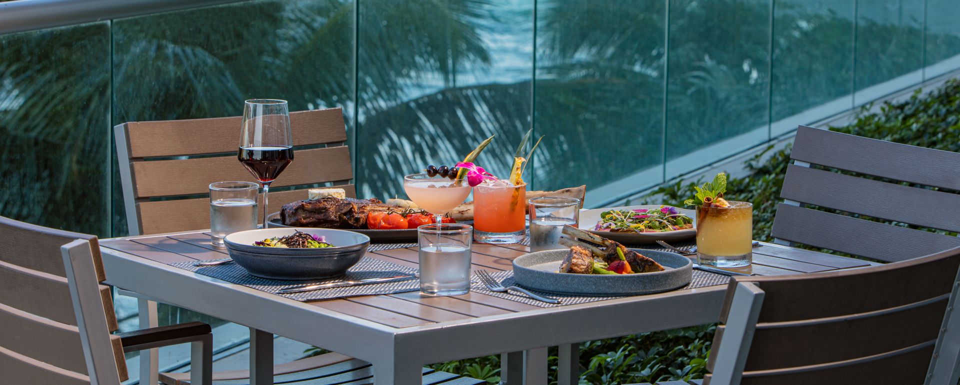 Miami Holiday Dining Outdoor