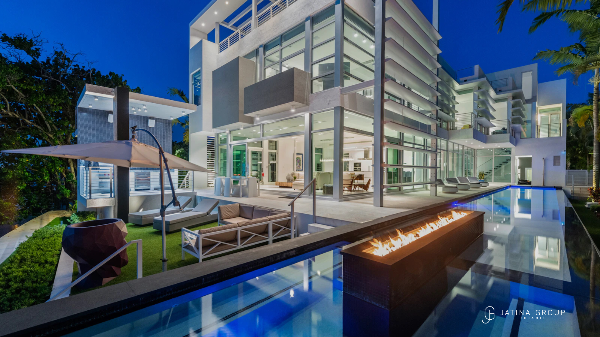 Villa Manuela Beachfront Luxury