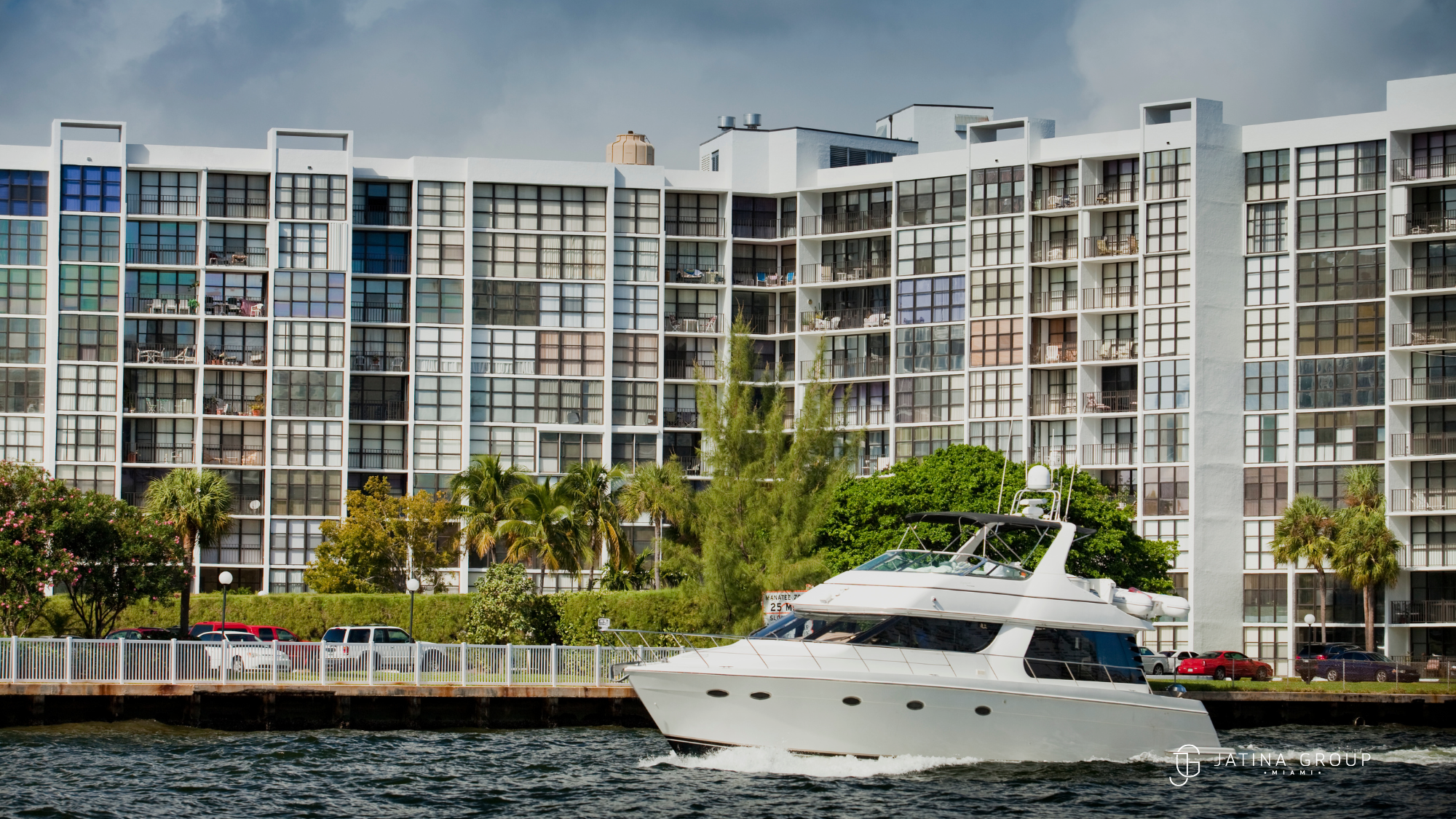 Miami Yacht Day Off Site Moments