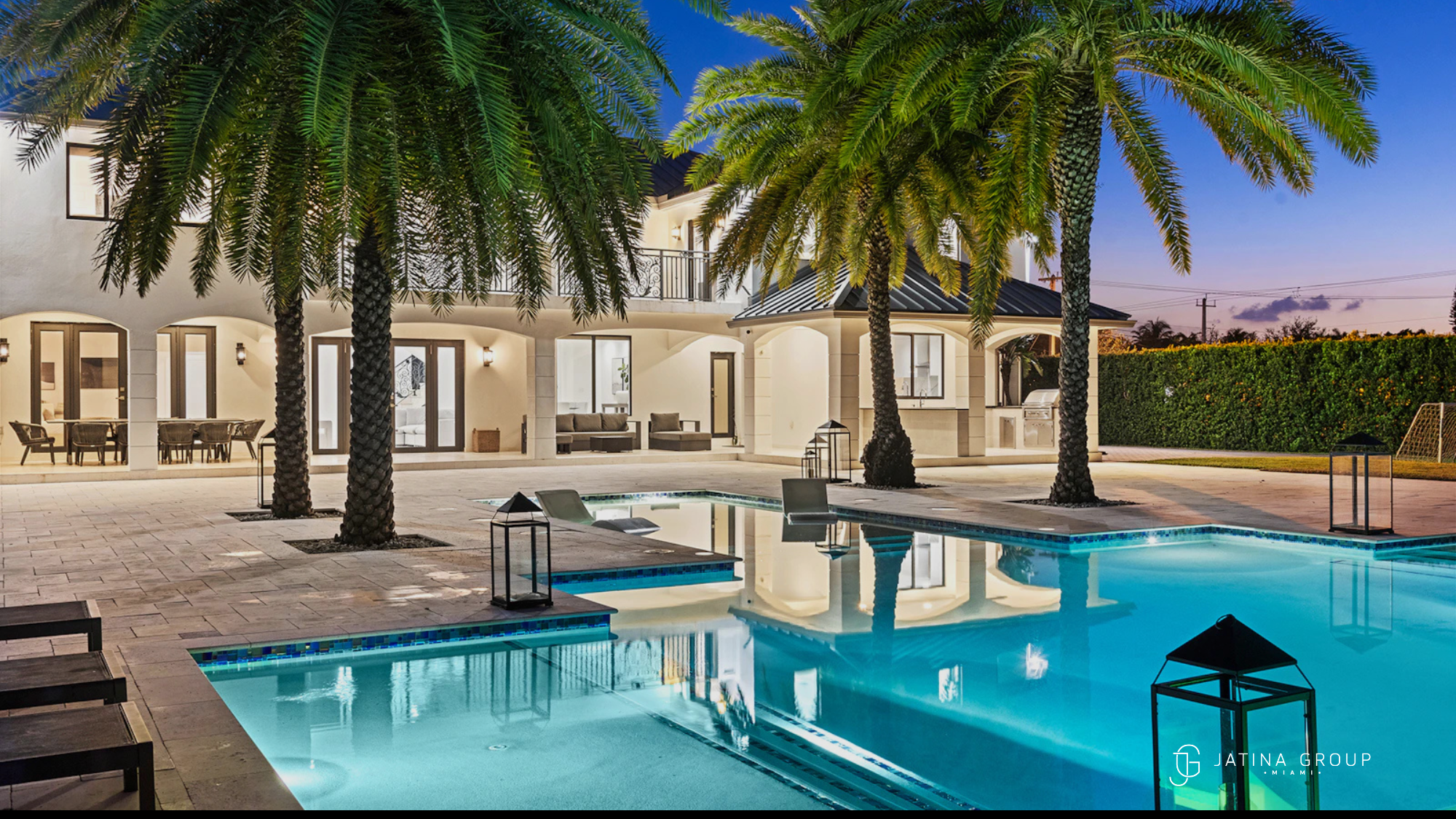 Private Villa Best Base April