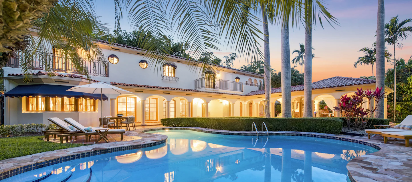 Villa Tierra luxury rental in Coral Gables