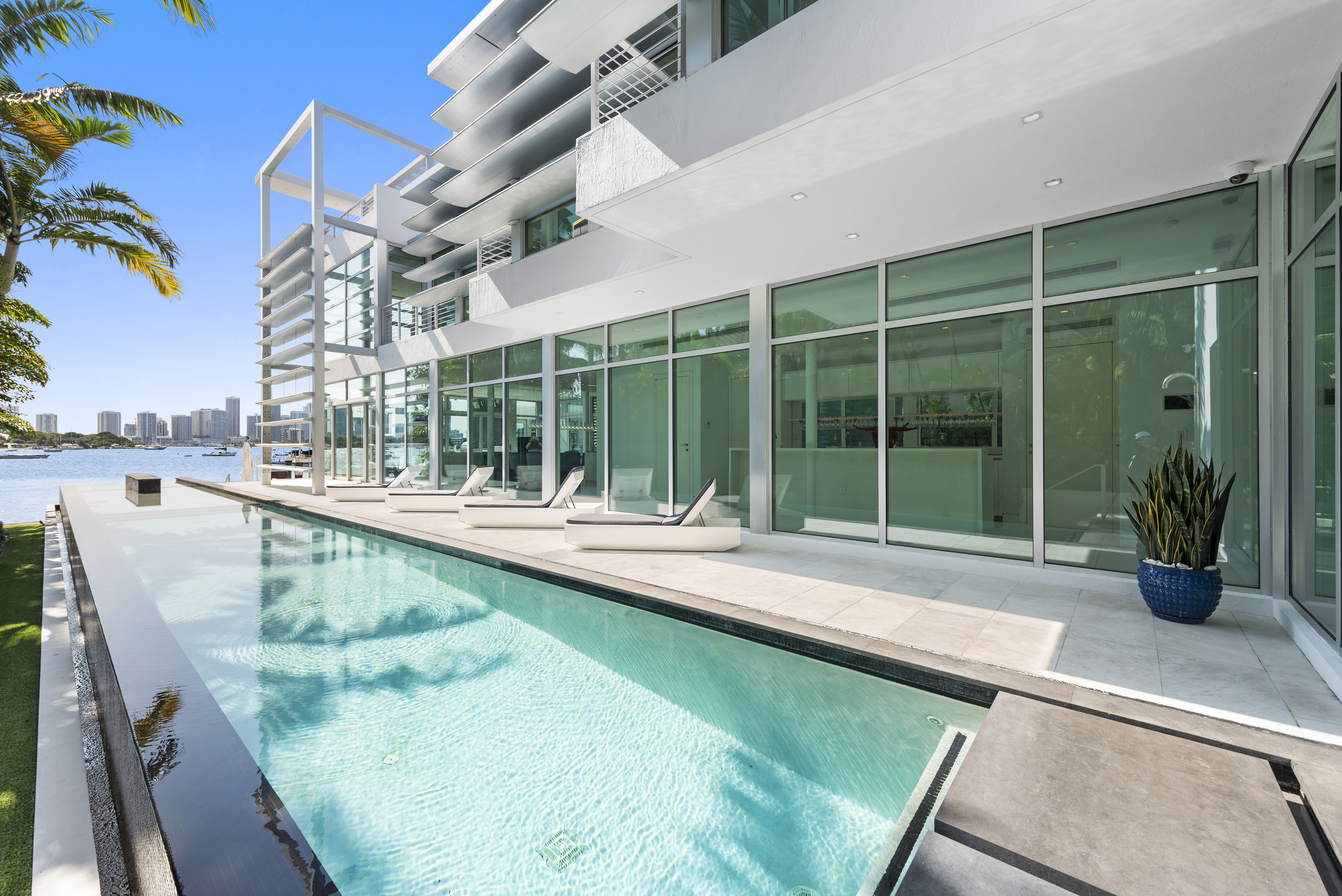 Spacious Villa Rentals Miami