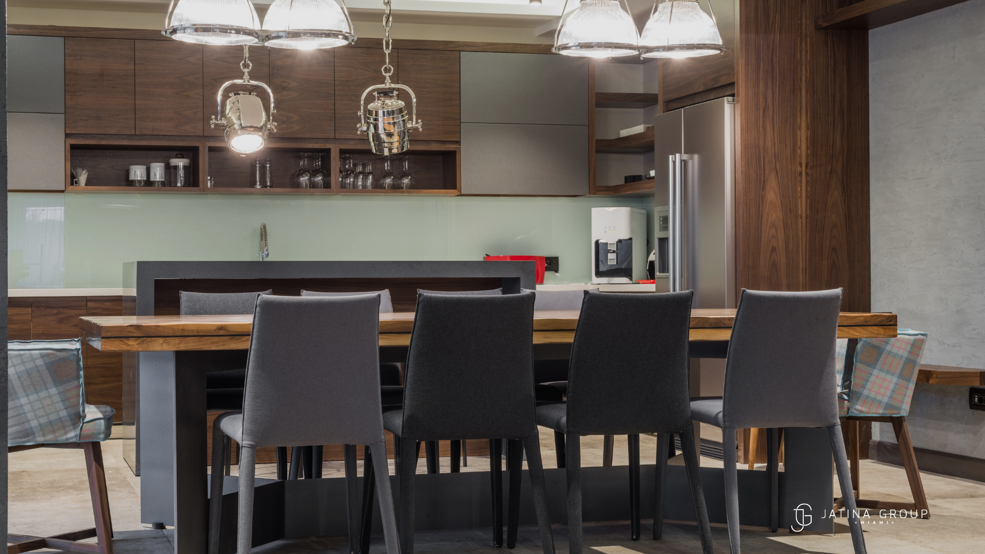 Private Chef In Villa Dining
