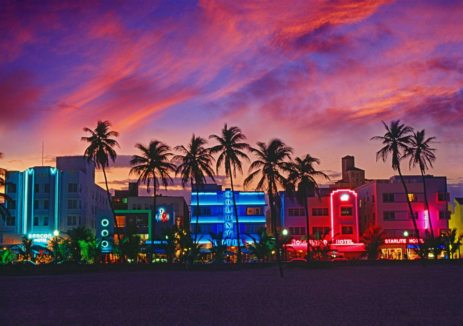 Ocean Drive Vibrant Scene Miami Beach
