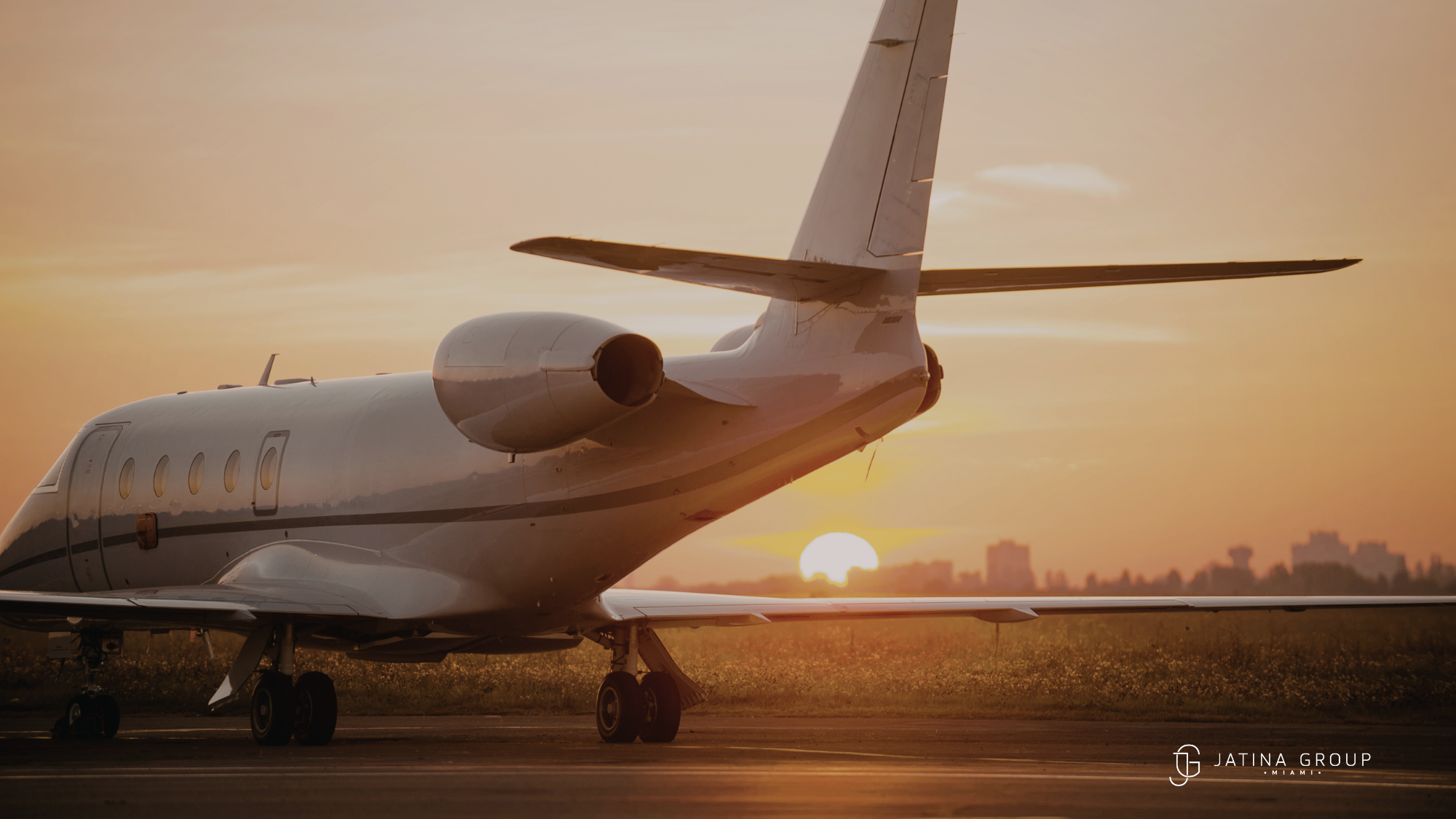 Private Aviation Miami Fbo Jet Tarmac Luxury Car
