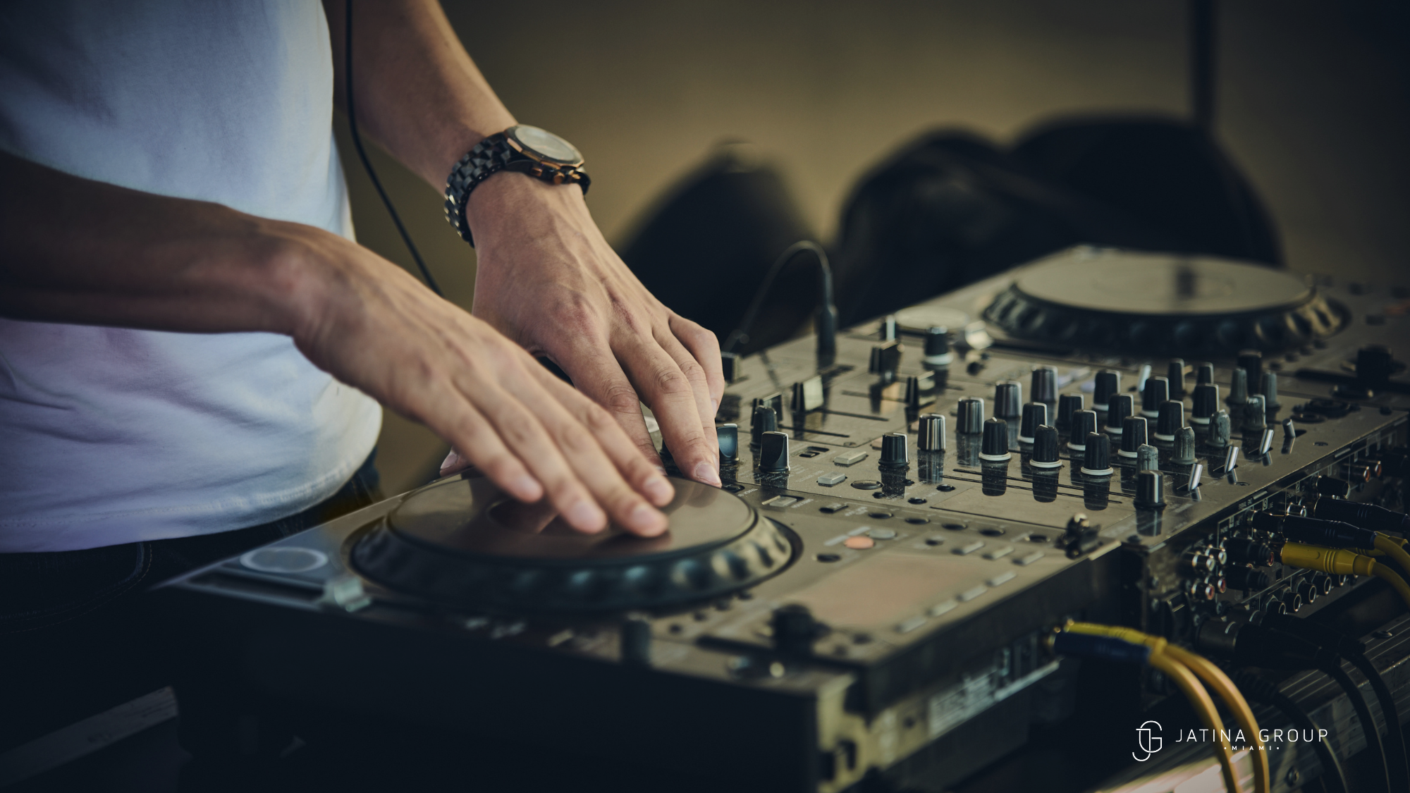 Miami Yacht Party Entertainment