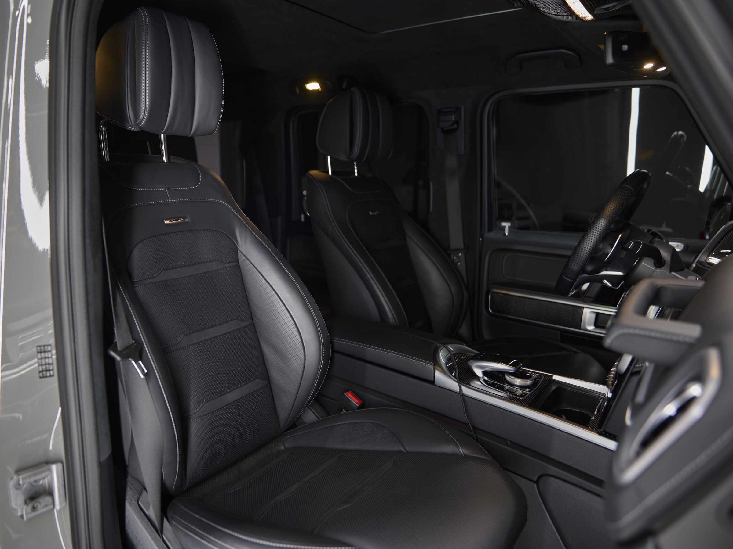 Miami Arabian Grey Mercedes-AMG G63 rental image #4