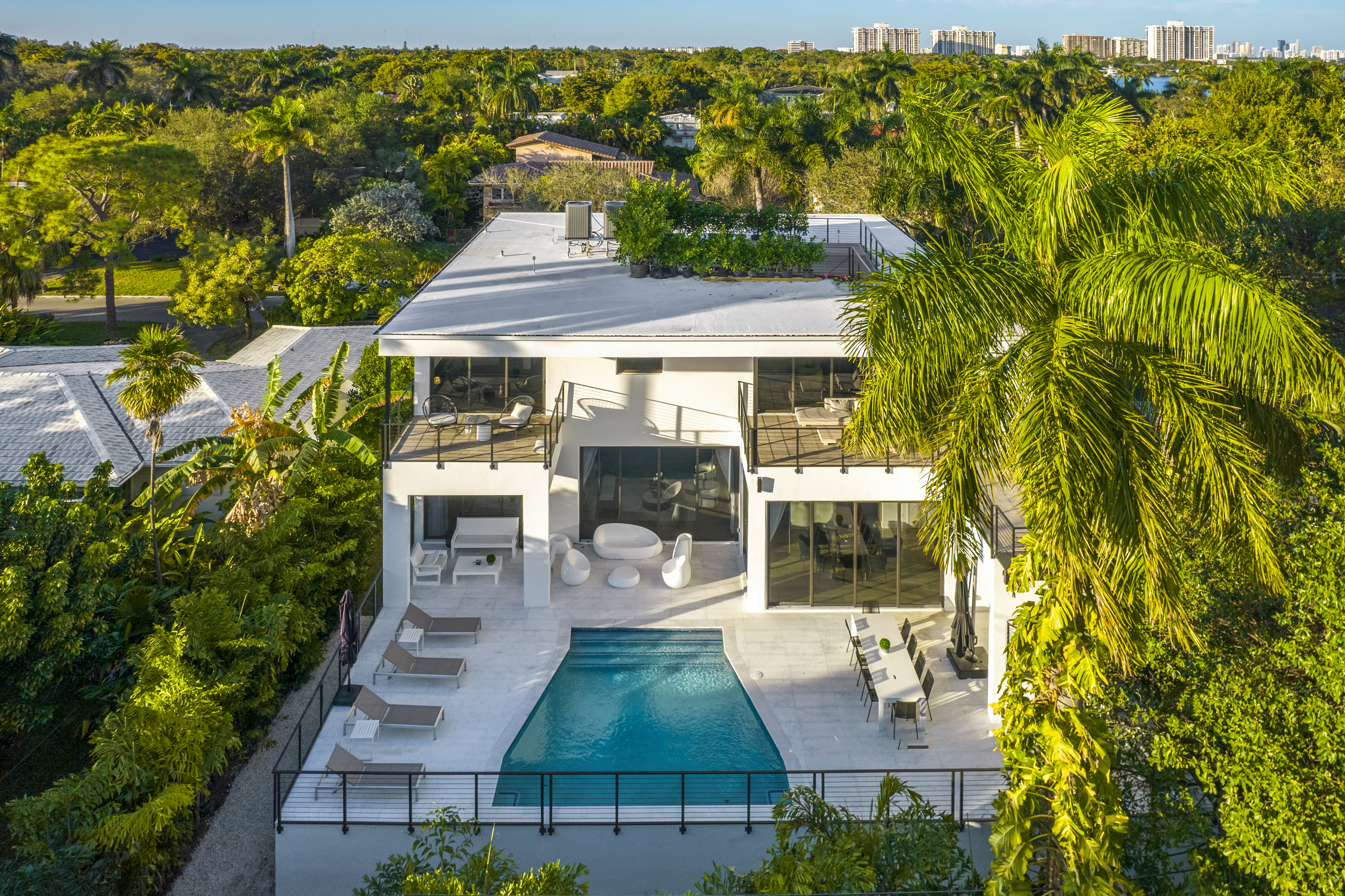 Luxury Entertaining Villa Miami
