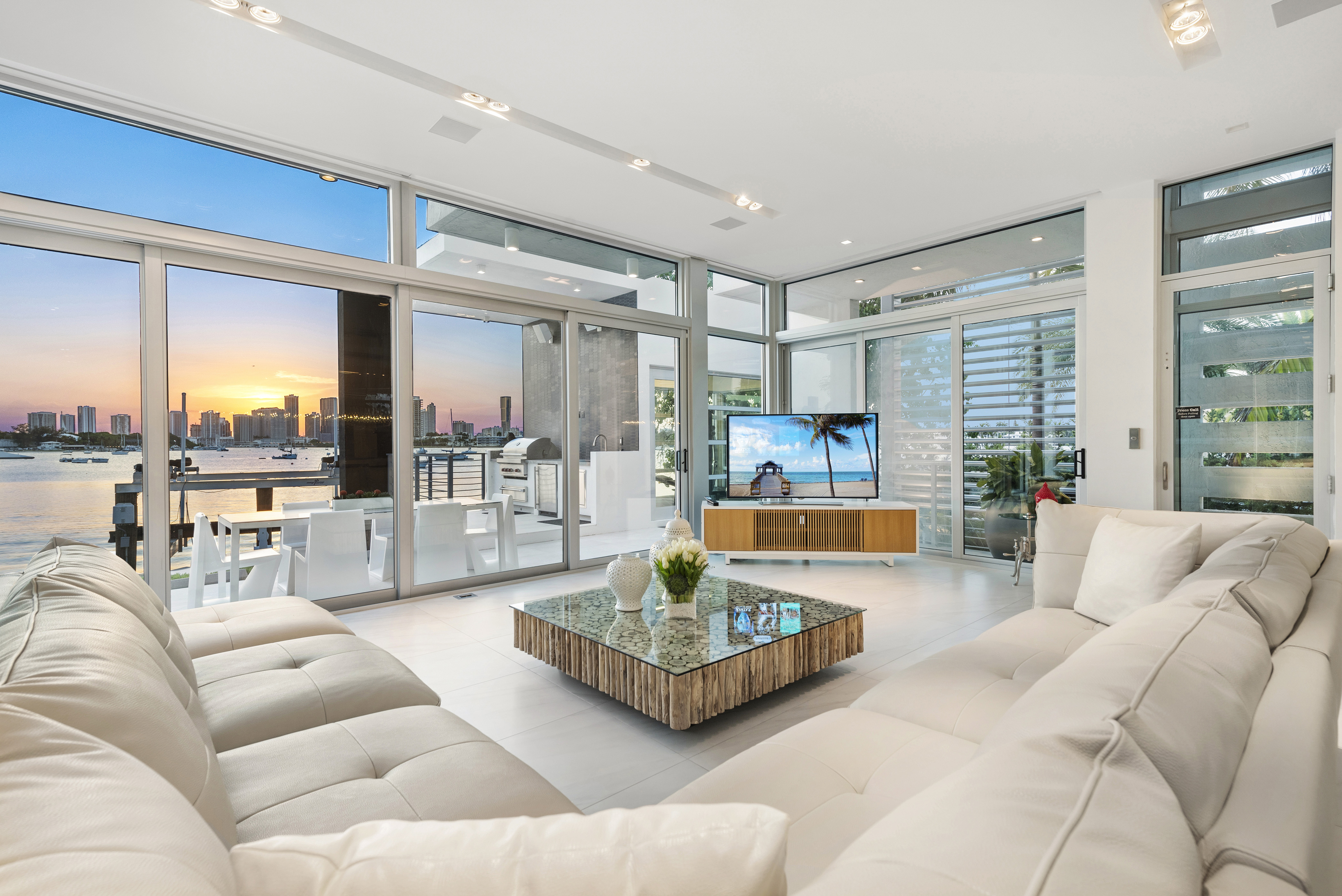 Modern Luxury Villa Miami