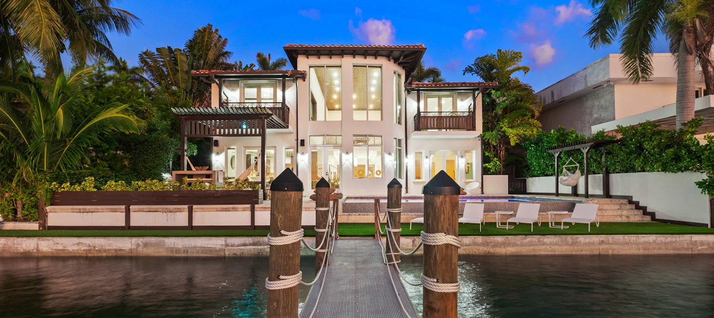 Villa Lieona luxury rental in North Bay Village