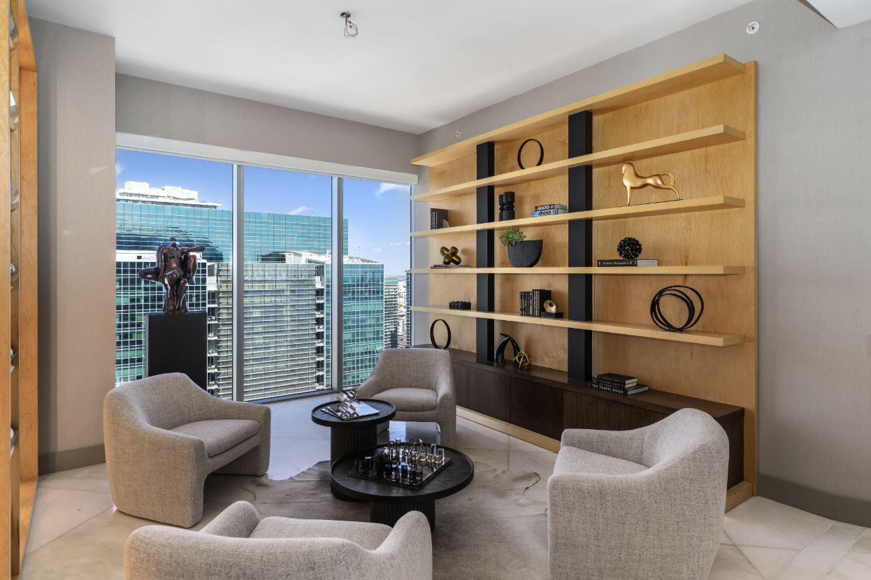 Open View Workstation Miami