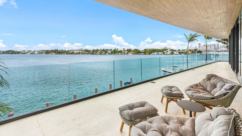 Luxury Villa South Beach View