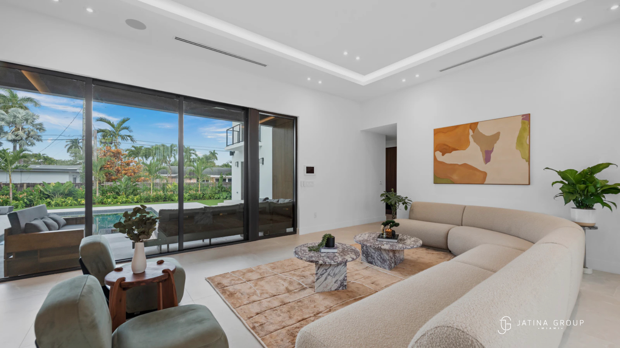 Villa Ruby Modern Interior