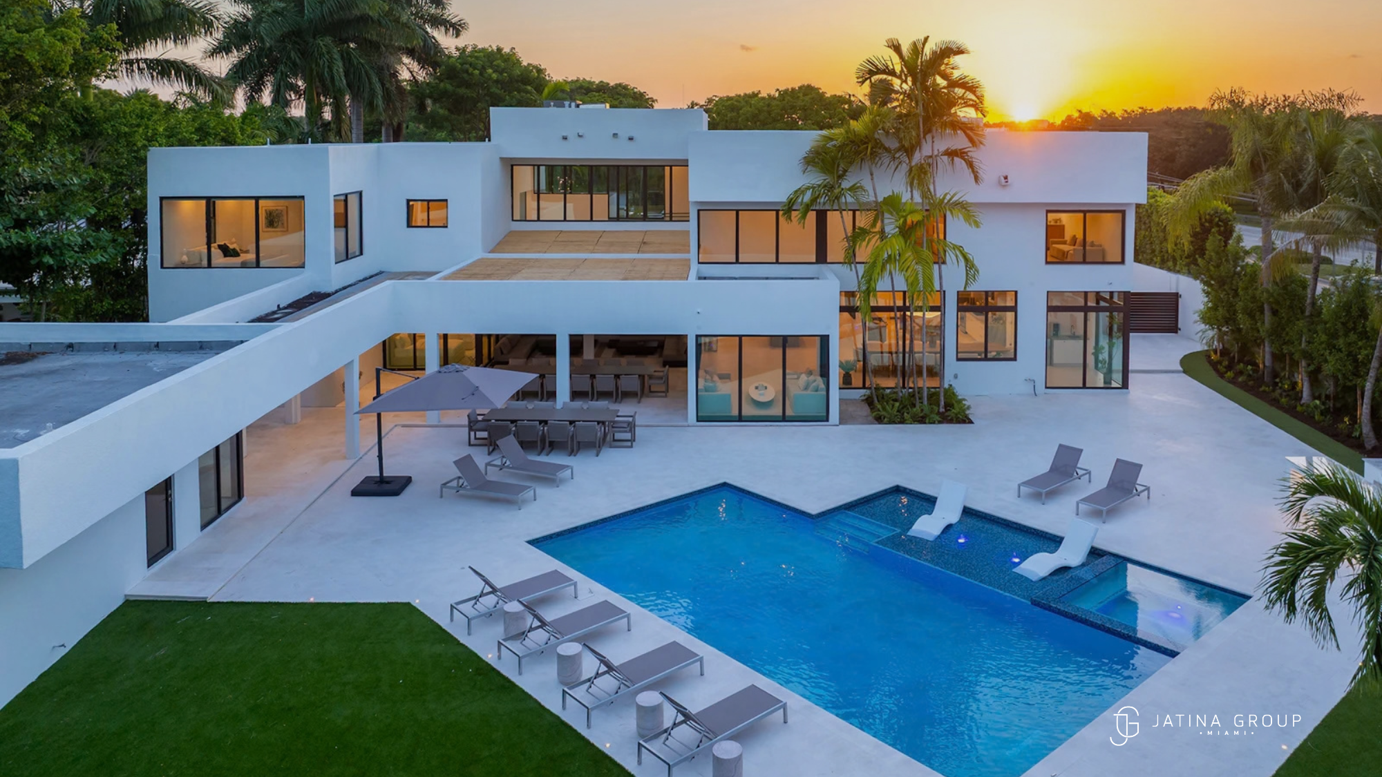 Dance the Night Away at Wynwood Boogie Nights and Stay in Comfort