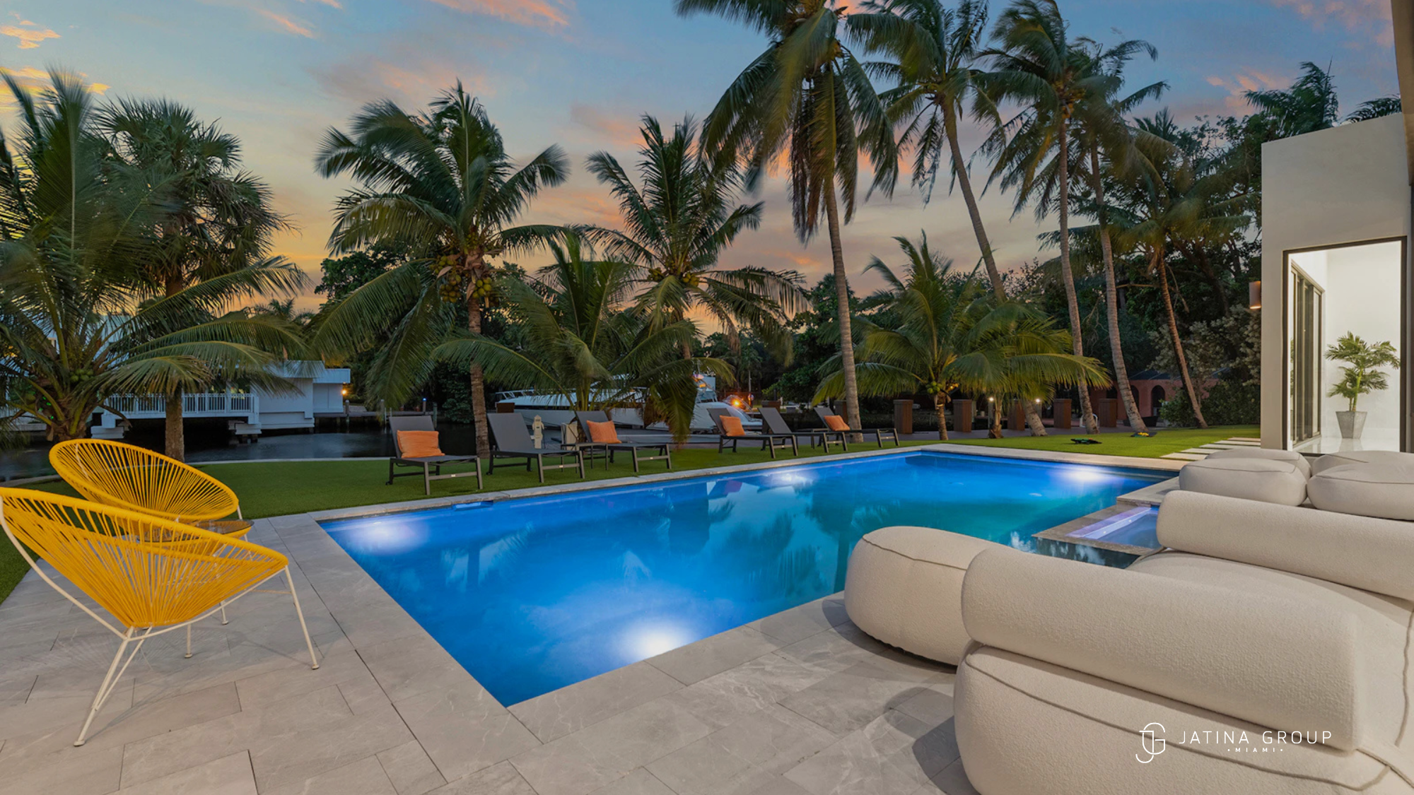 Family Pool Villa Miami