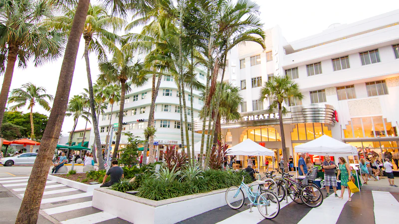 Lincoln Road Mall Shopping