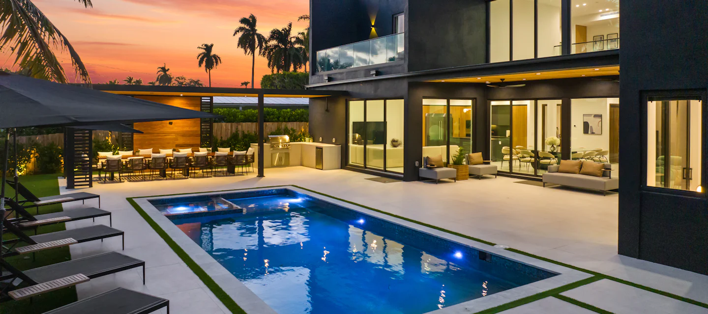 Villa Zephire luxury rental in North Miami