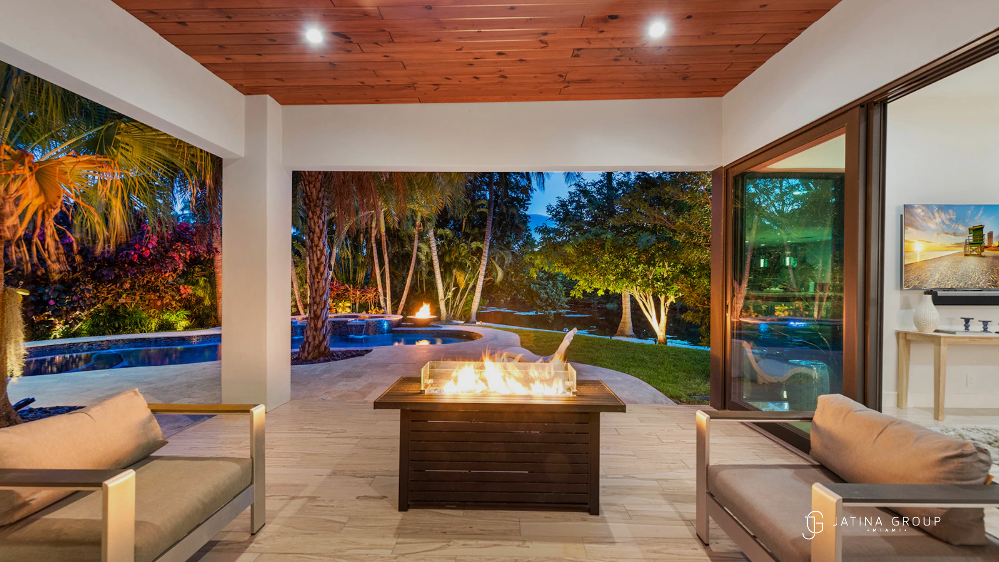 Hollywood Waterfront Villa