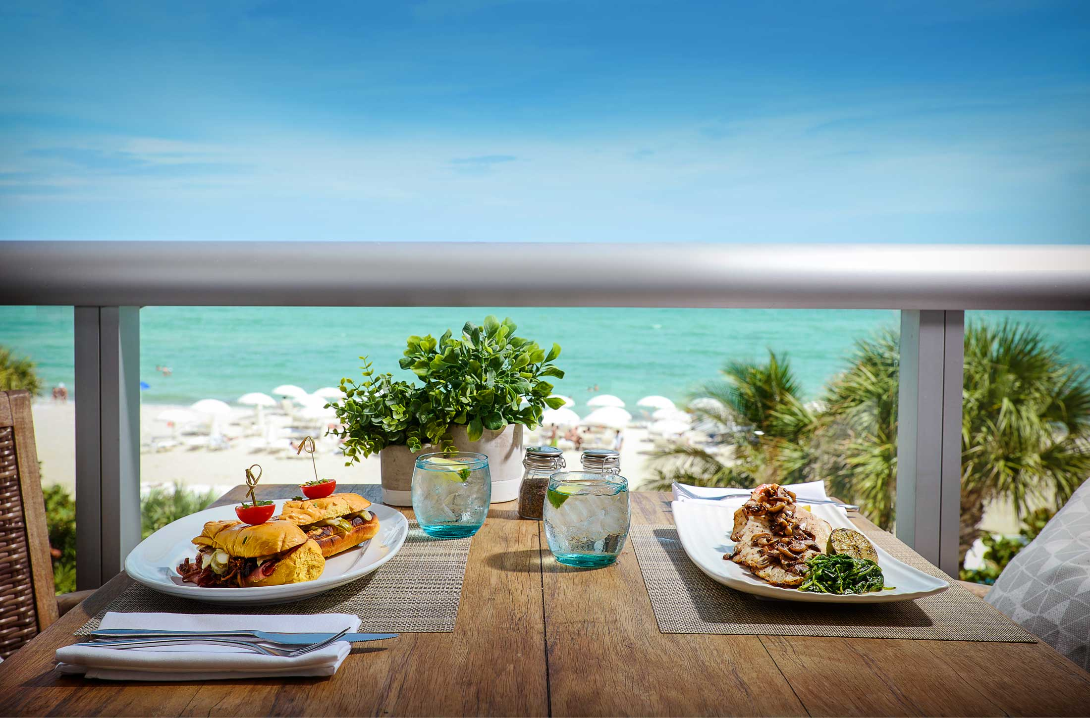 Breakfast Villa Pool