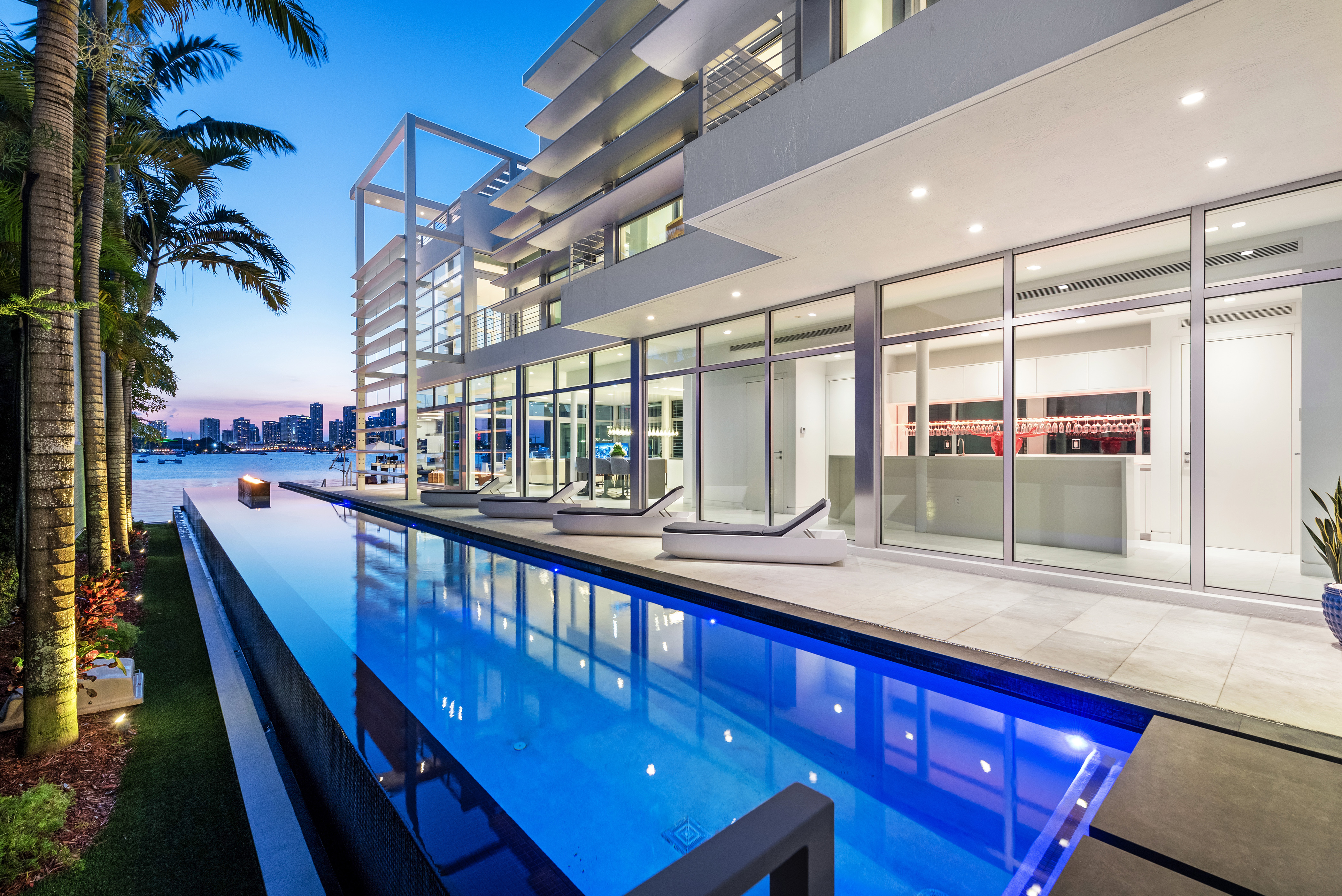 Villa Manuela Waterfront Thanksgiving