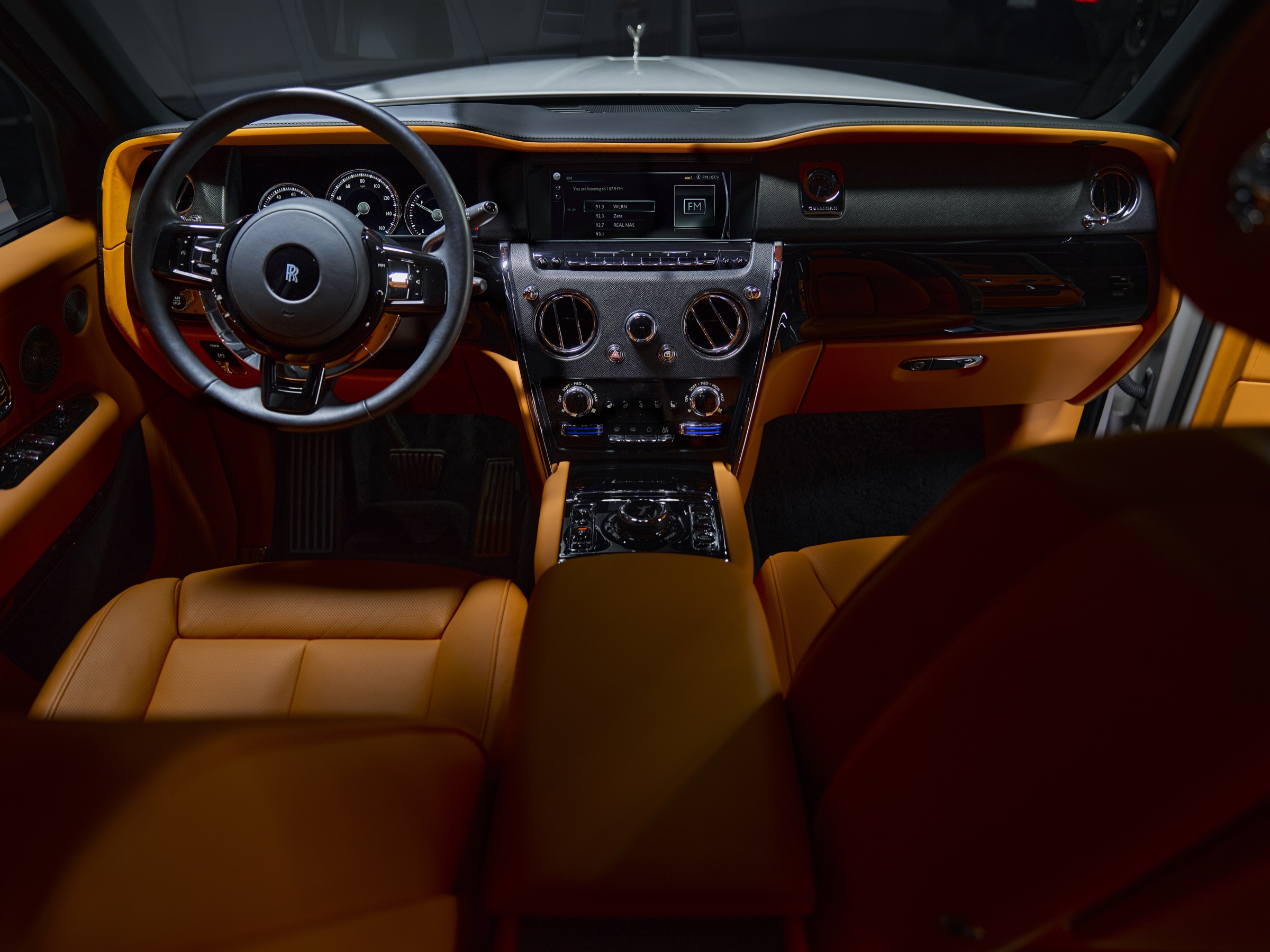 Miami Light Grey Rolls-Royce Cullinan rental image #2