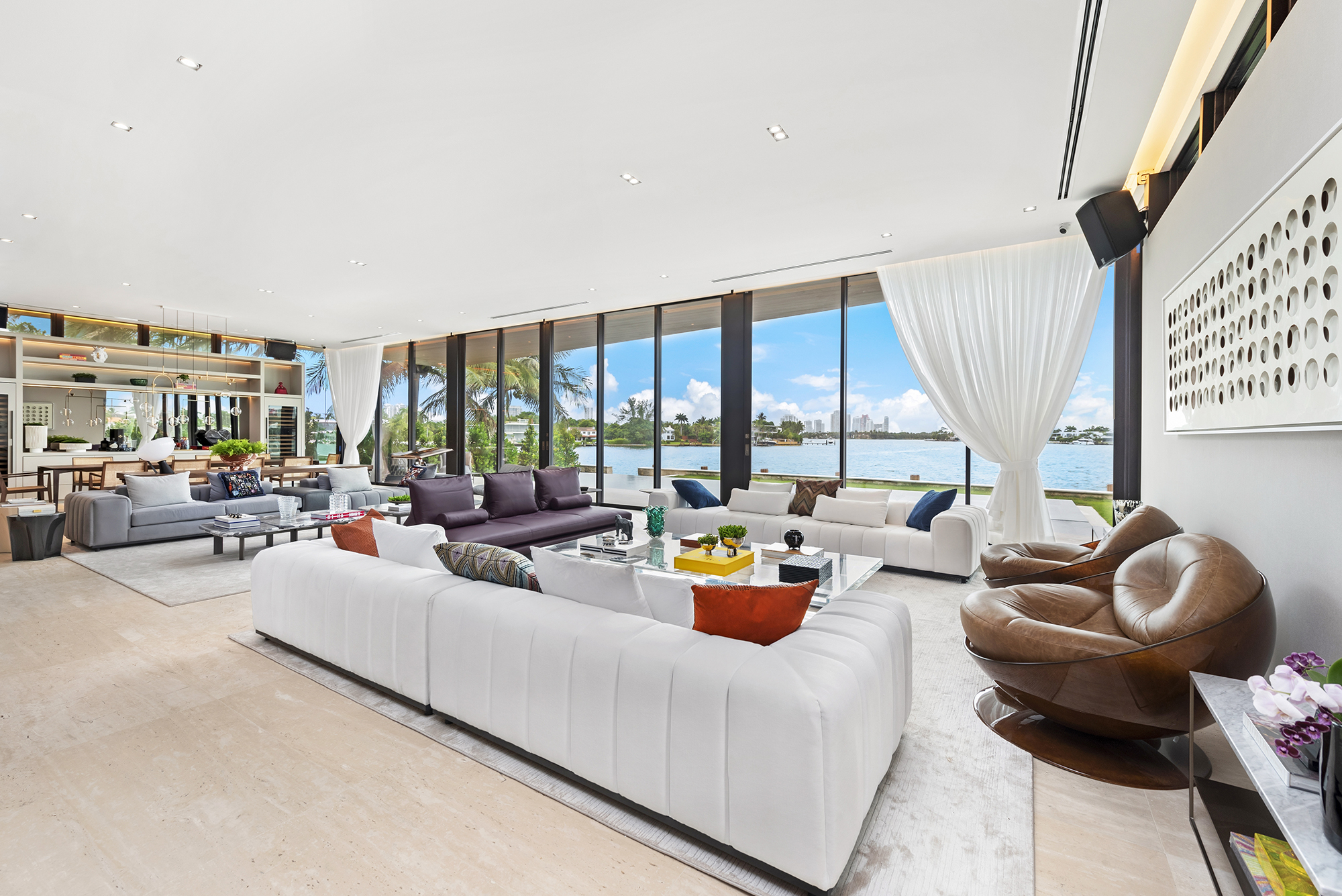 Waterfront Luxury Villa Miami